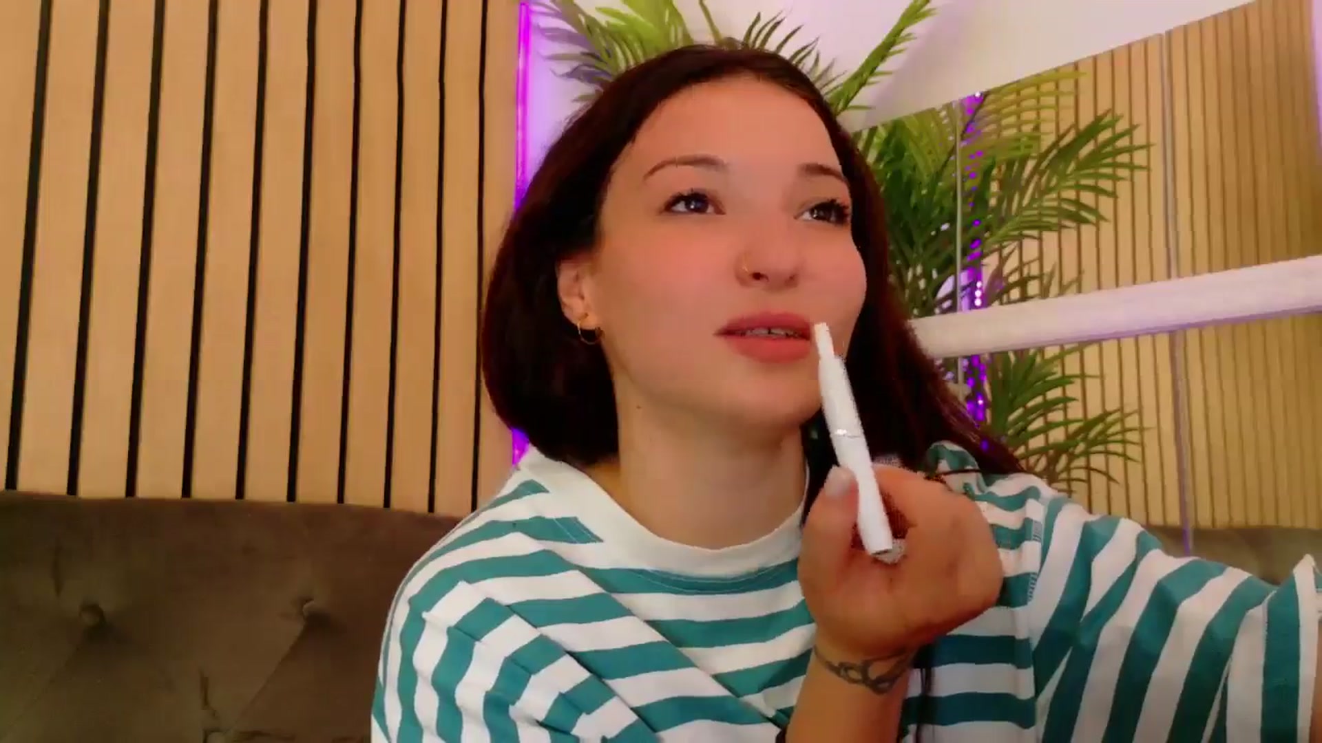 Gallery image thumbnail from IchTahira's myfreecams stream on, 06/27/2025, 10:09 image 19 of 20