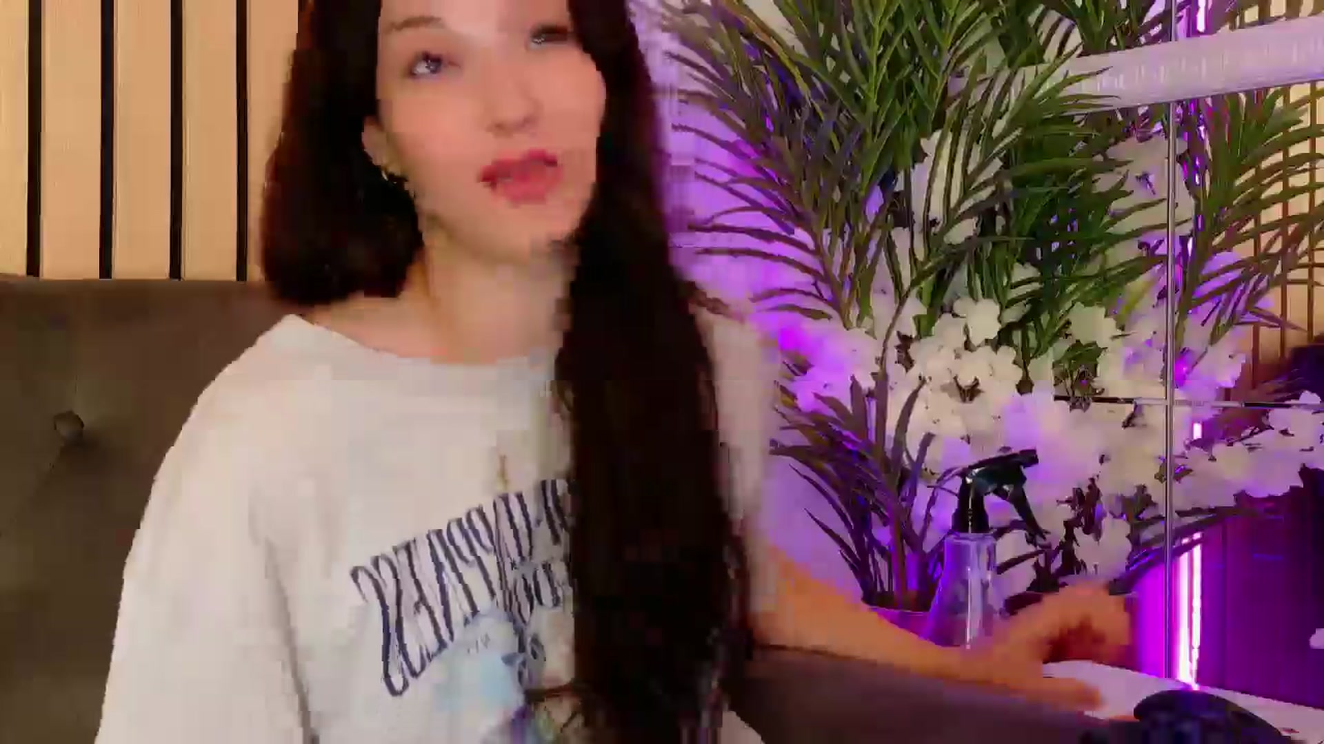 Gallery image thumbnail from IchTahira's myfreecams stream on, 07/02/2025, 10:04 image 17 of 20