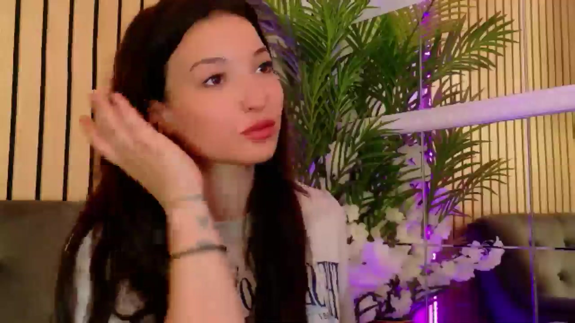 Gallery image thumbnail from IchTahira's myfreecams stream on, 07/02/2025, 10:04 image 11 of 20