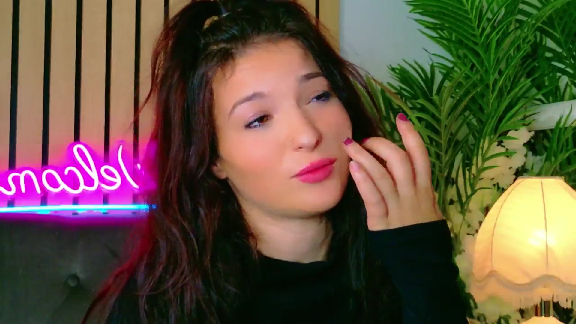 Gallery image thumbnail from IchTahira's myfreecams stream on, 08/29/2025, 10:11 image 20 of 20