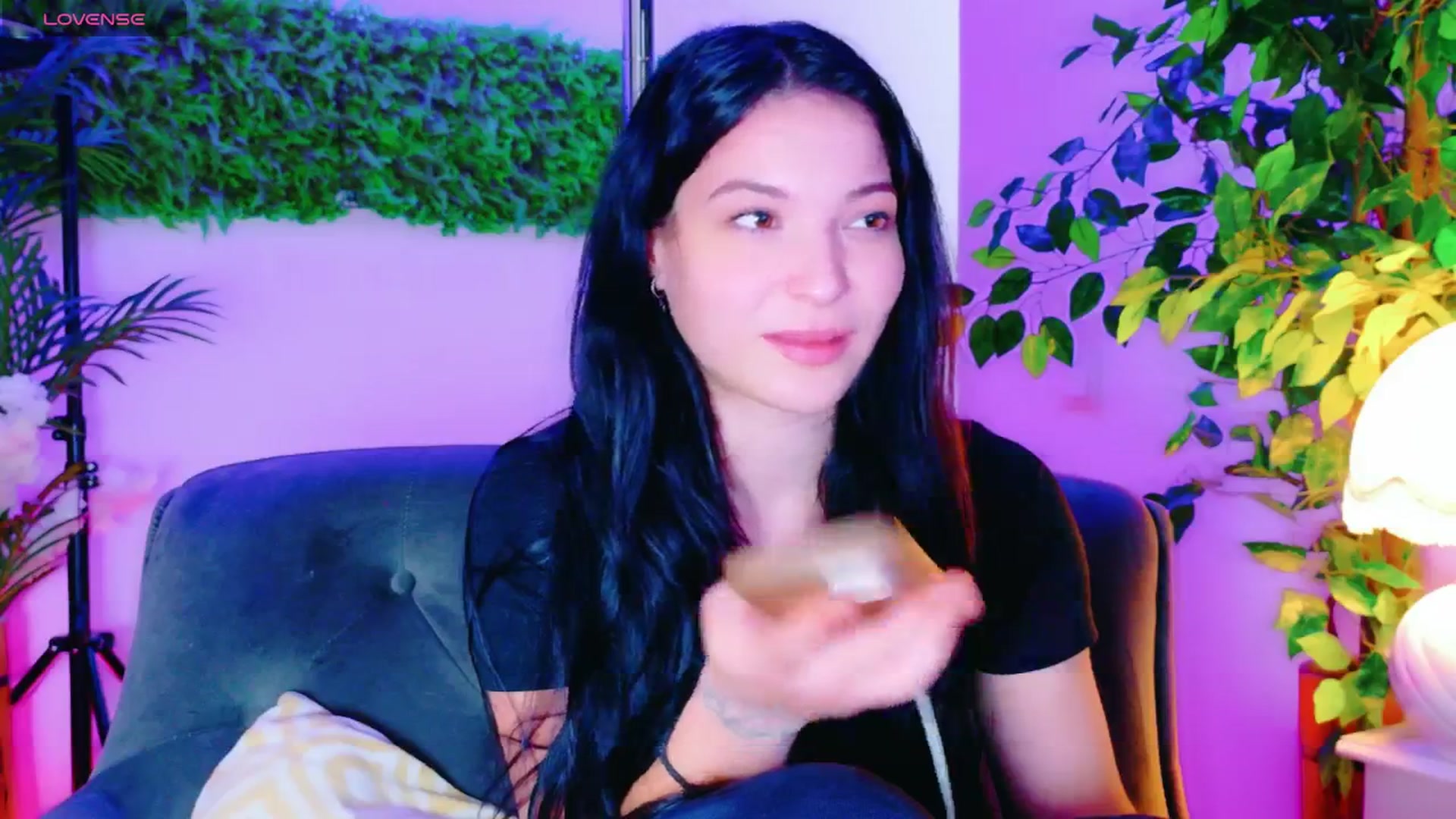 Gallery image thumbnail from IchTahira's myfreecams stream on, 12/15/2025, 10:54 image 4 of 20