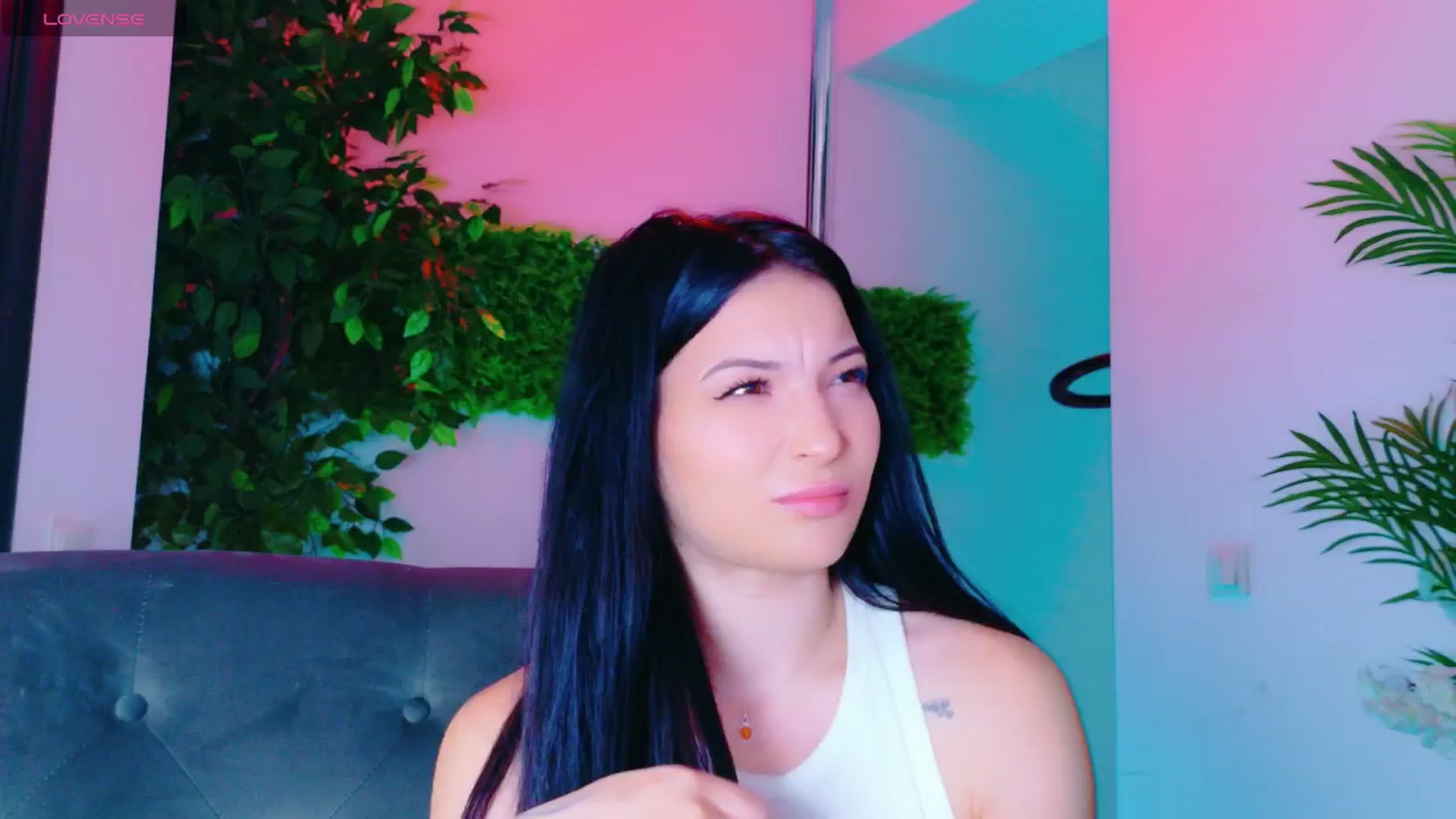 Gallery image thumbnail from IchTahira's myfreecams stream on, 01/12/2026, 10:52 image 11 of 20