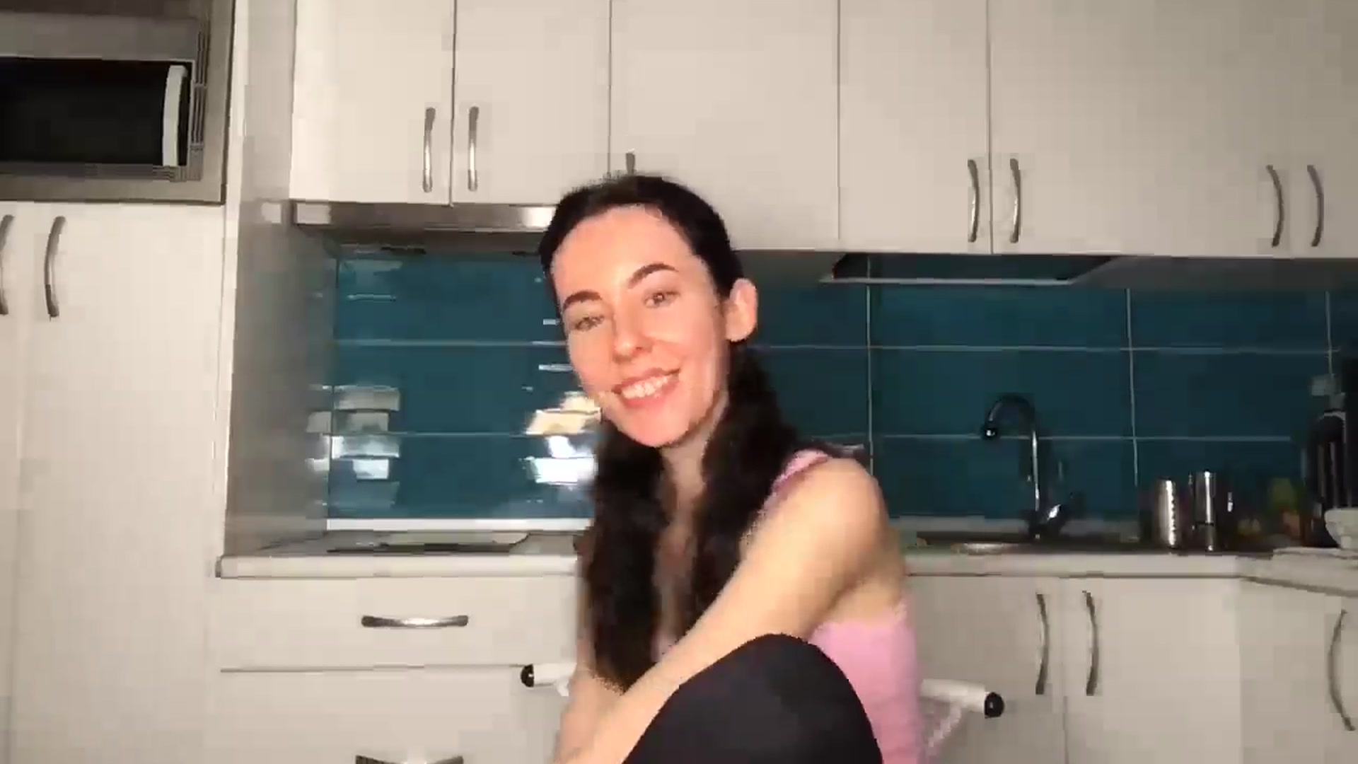 Gallery image thumbnail from Ichangedname's myfreecams stream on, 04/26/2026, 21:26 image 12 of 20