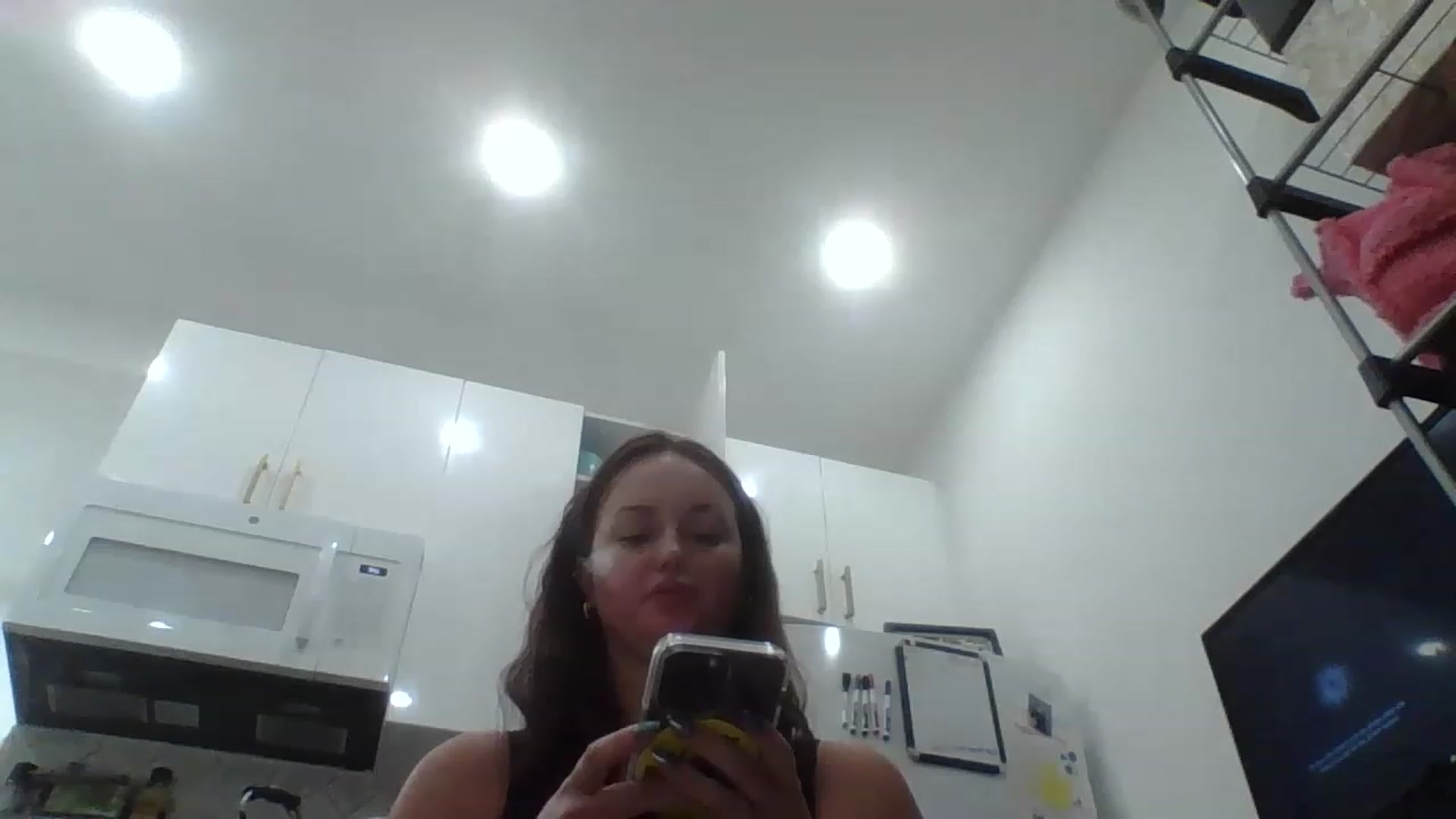 Gallery image thumbnail from Idalis4's myfreecams stream on, 03/13/2023, 01:53 image 15 of 20
