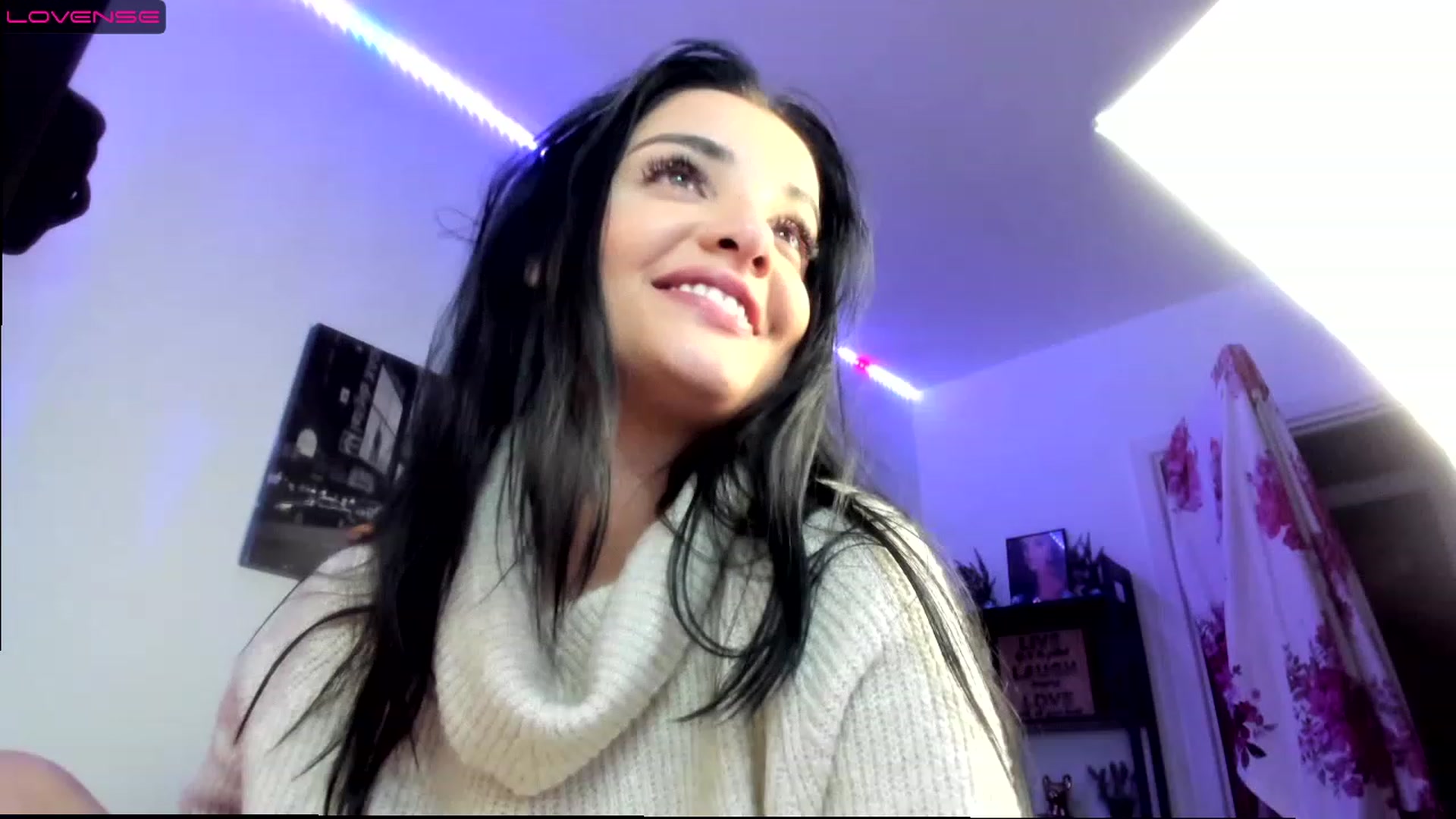 Gallery image thumbnail from Ife_Calipso's myfreecams stream on, 01/01/2023, 22:49 image 4 of 20