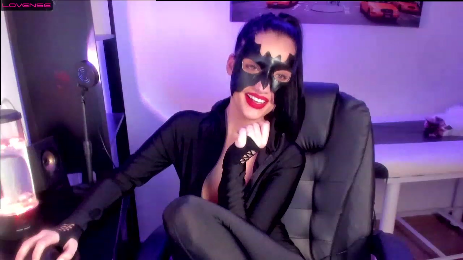Gallery image thumbnail from Ife_Calipso's myfreecams stream on, 01/17/2023, 18:14 image 10 of 20