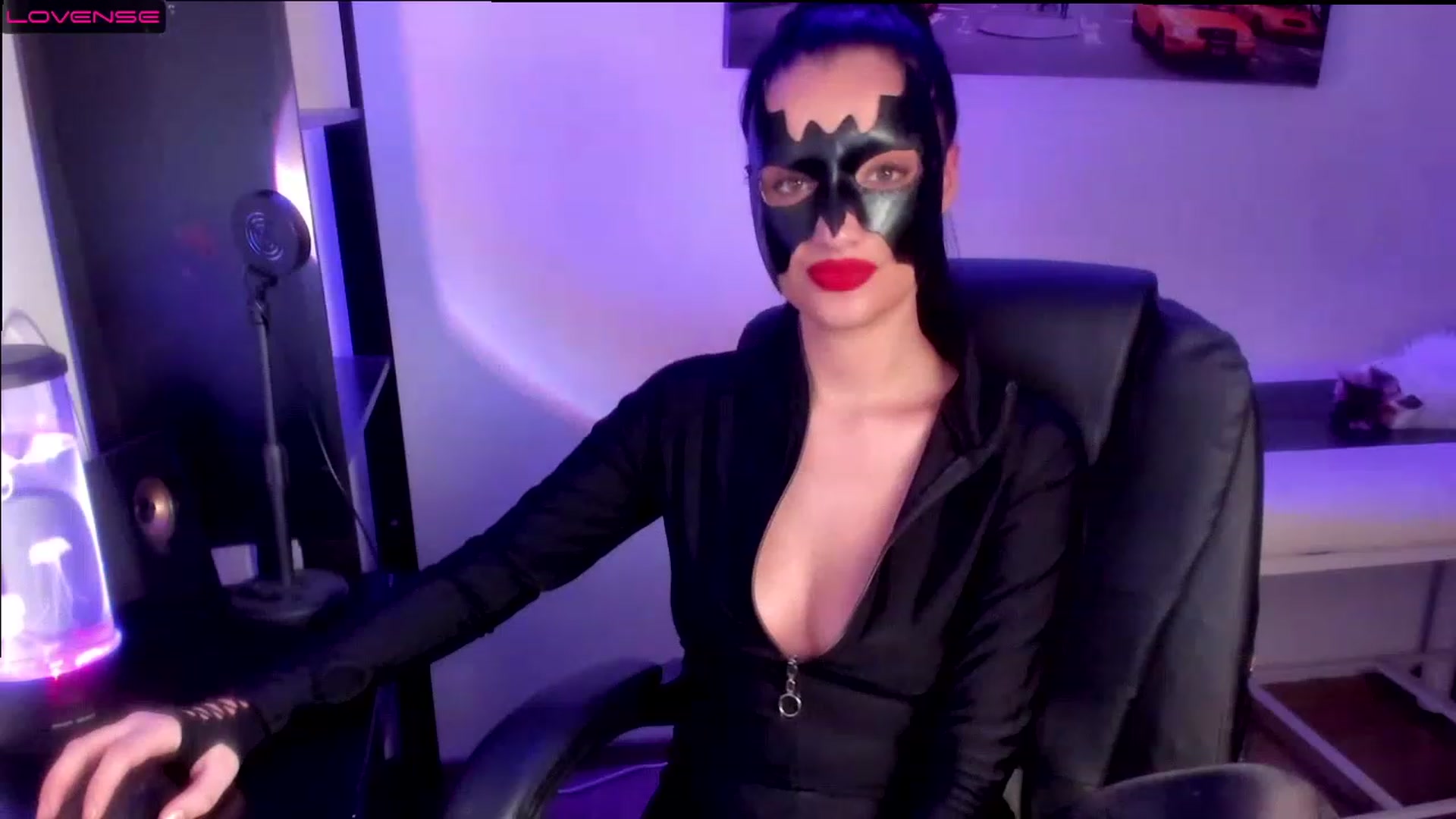 Gallery image thumbnail from Ife_Calipso's myfreecams stream on, 01/17/2023, 18:14 image 9 of 20