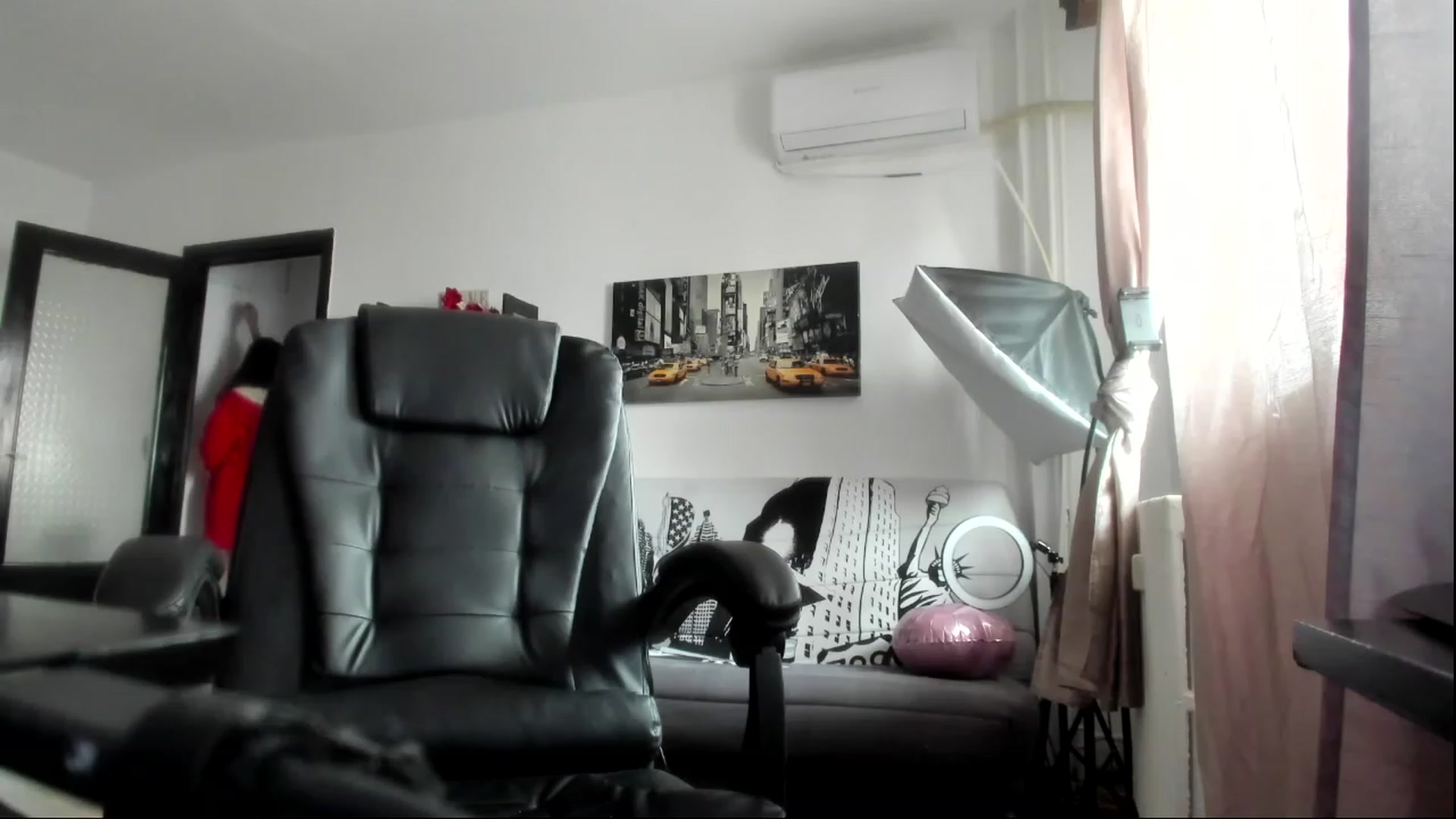 Gallery image thumbnail from Ife_Calipso's myfreecams stream on, 03/03/2023, 13:26 image 9 of 20