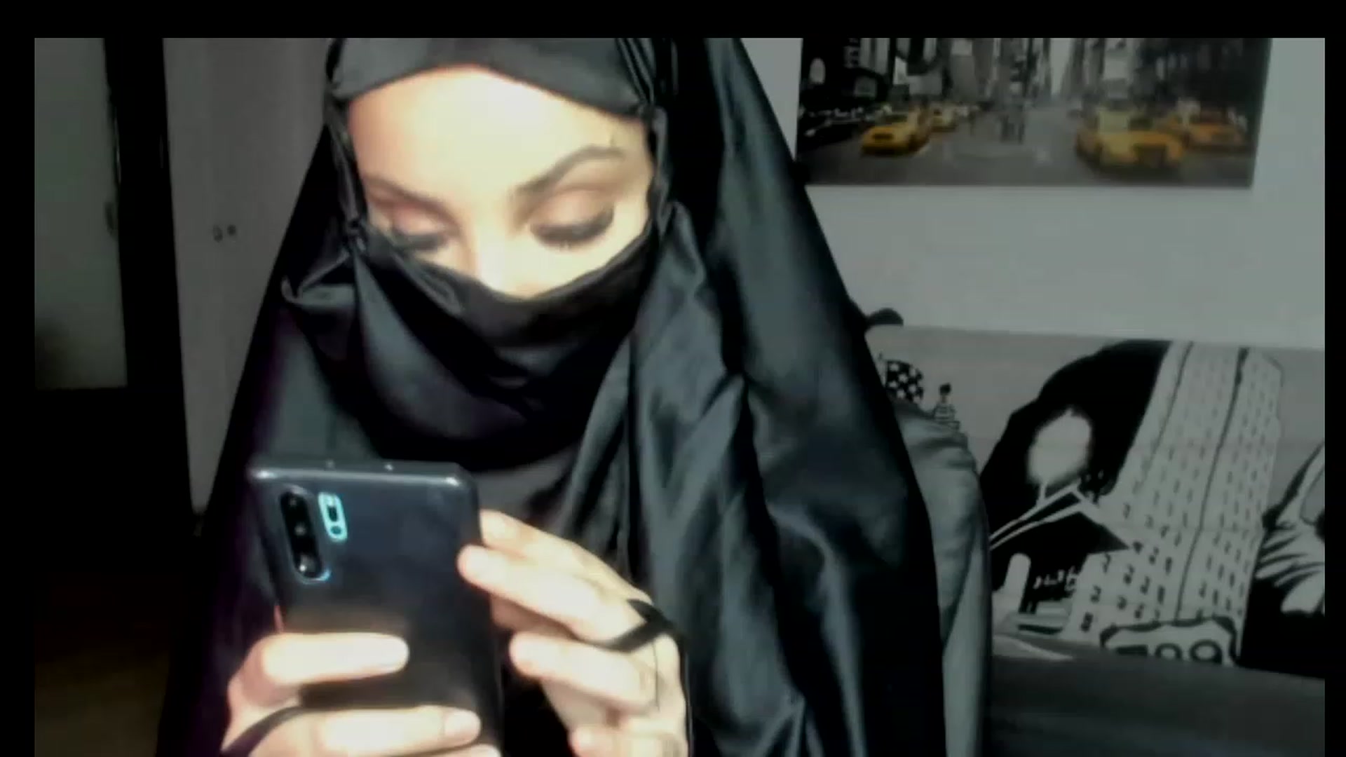 Gallery image thumbnail from Ife_Calipso's myfreecams stream on, 03/17/2023, 19:15 image 6 of 20
