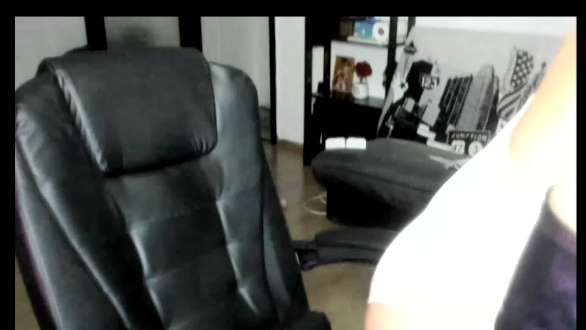 Gallery image thumbnail from Ife_Calipso's myfreecams stream on, 03/20/2023, 19:15 image 5 of 20