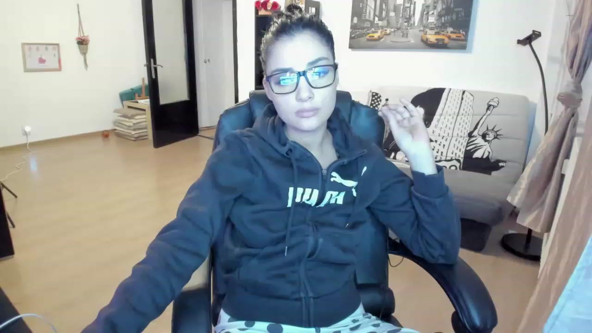 Gallery image thumbnail from Ife_Calipso's myfreecams stream on, 03/23/2023, 17:40 image 14 of 20