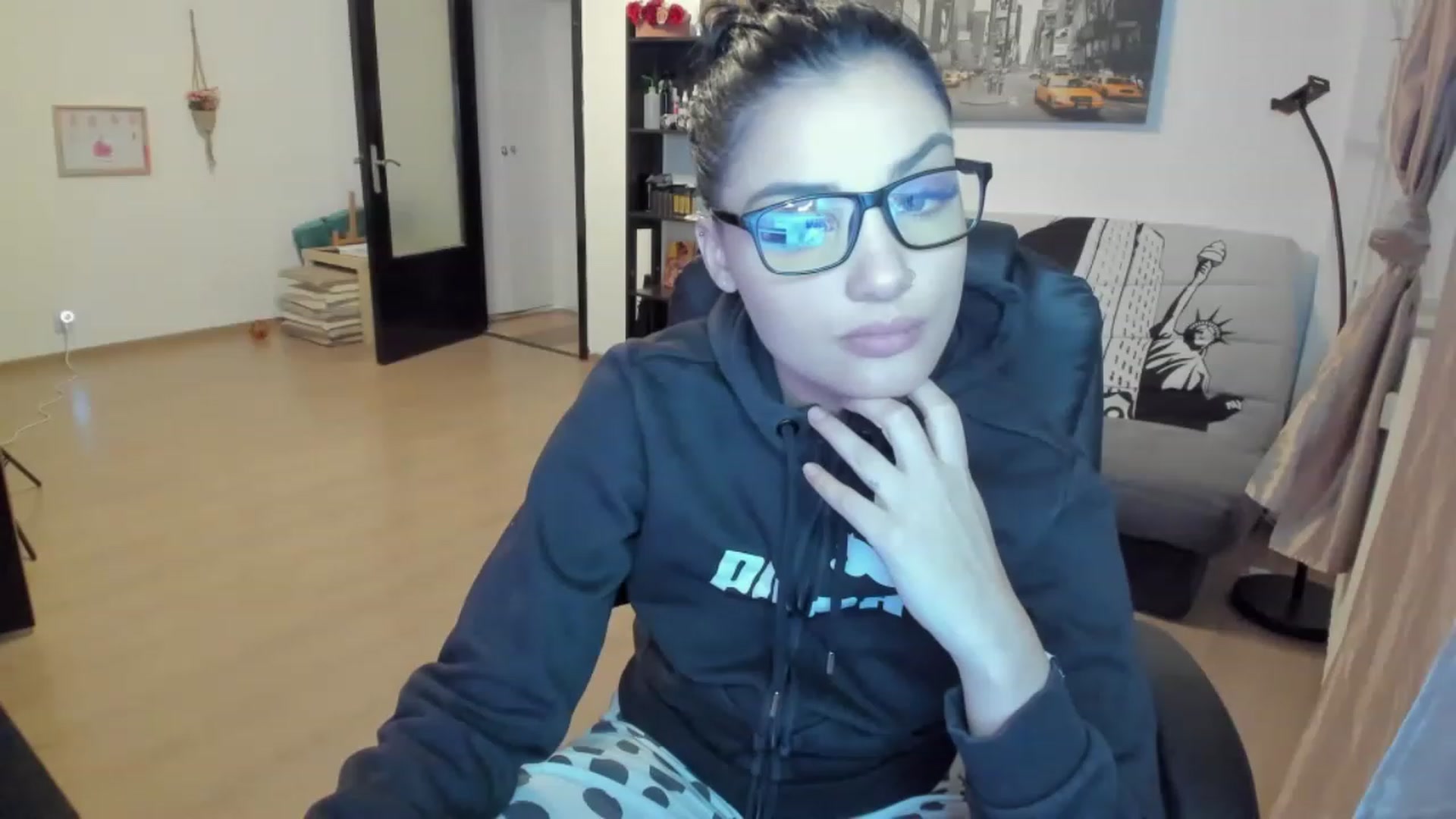Gallery image thumbnail from Ife_Calipso's myfreecams stream on, 03/23/2023, 17:40 image 12 of 20
