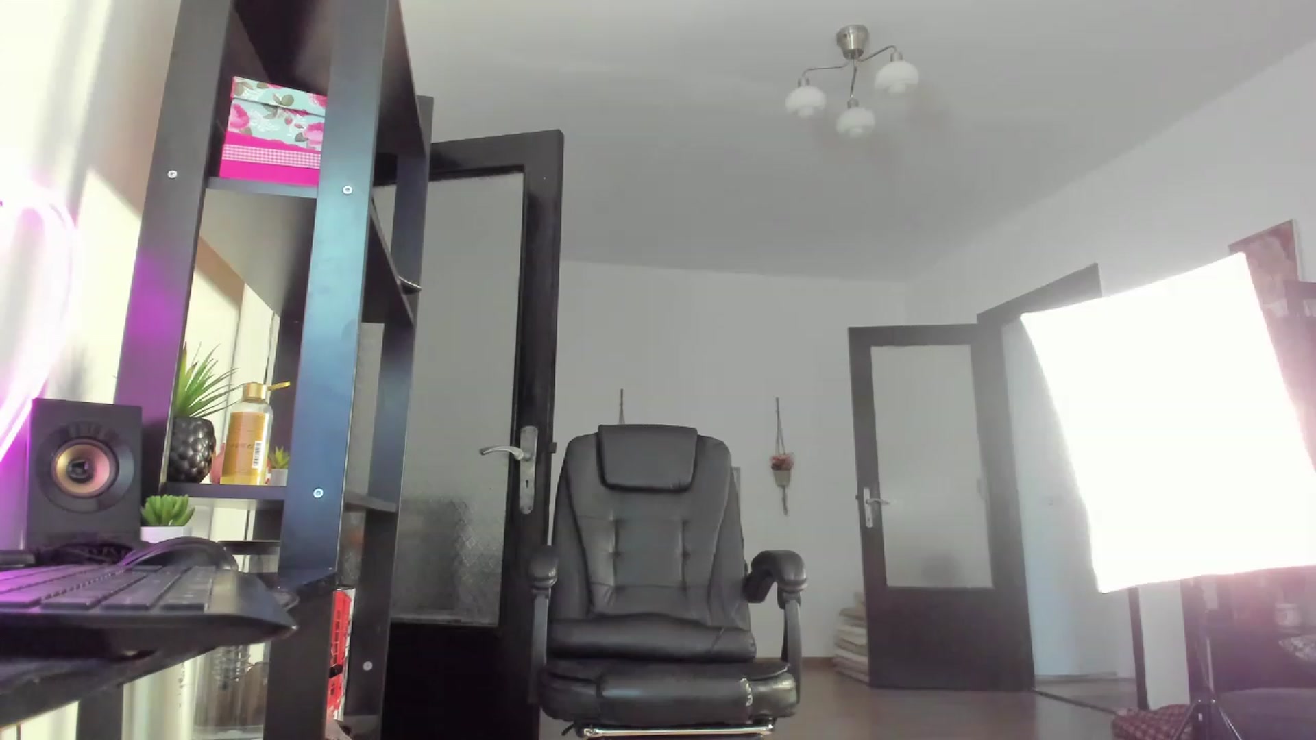 Gallery image thumbnail from Ife_Calipso's myfreecams stream on, 04/07/2023, 17:06 image 13 of 20