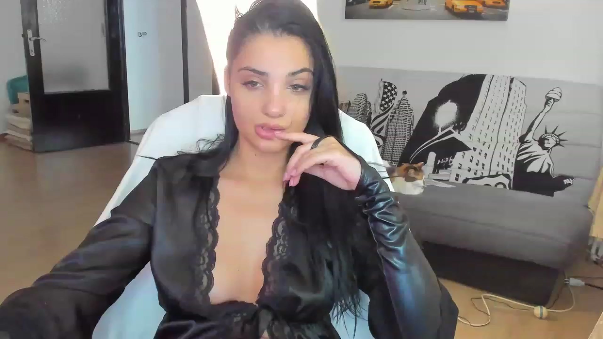 Gallery image thumbnail from Ife_Calipso's myfreecams stream on, 04/12/2023, 12:42 image 17 of 20