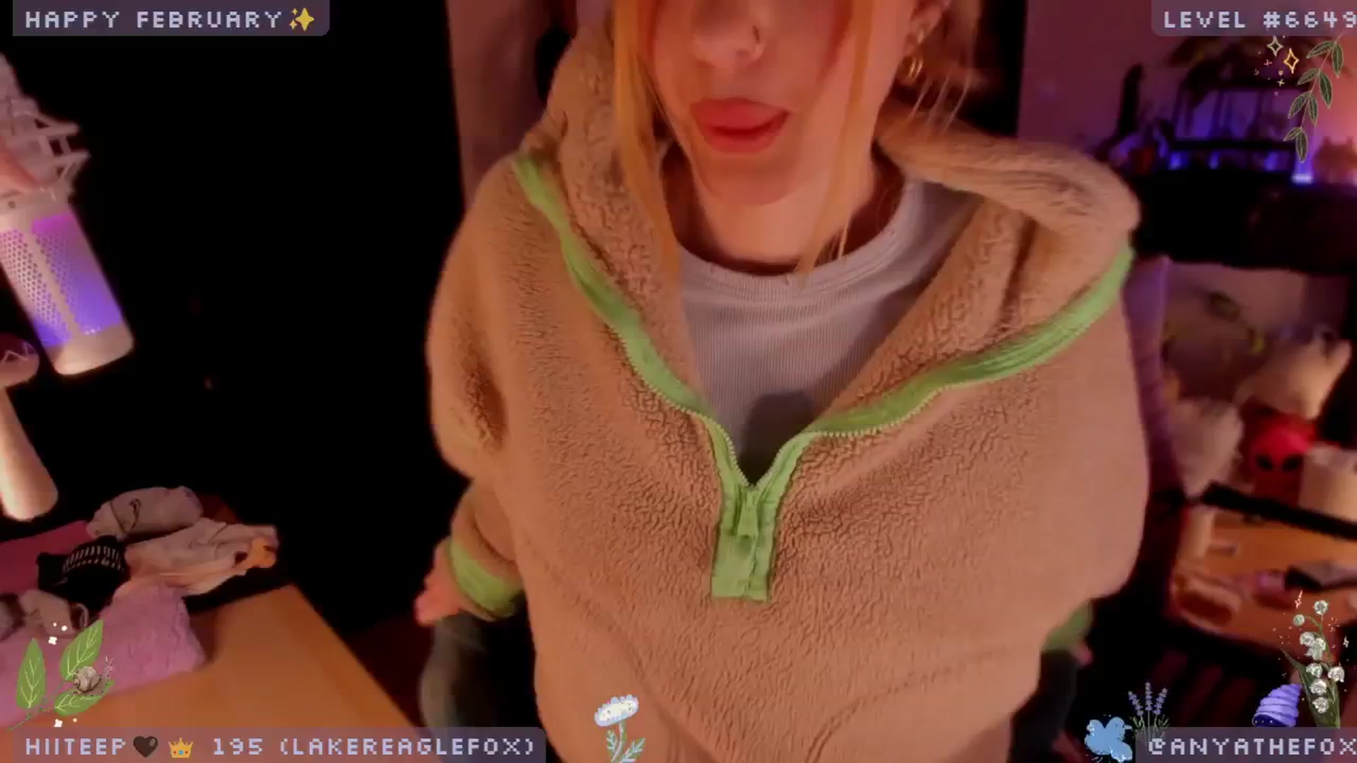 Gallery image thumbnail from IhateAnyaFox's myfreecams stream on, 02/09/2025, 10:07 image 10 of 20