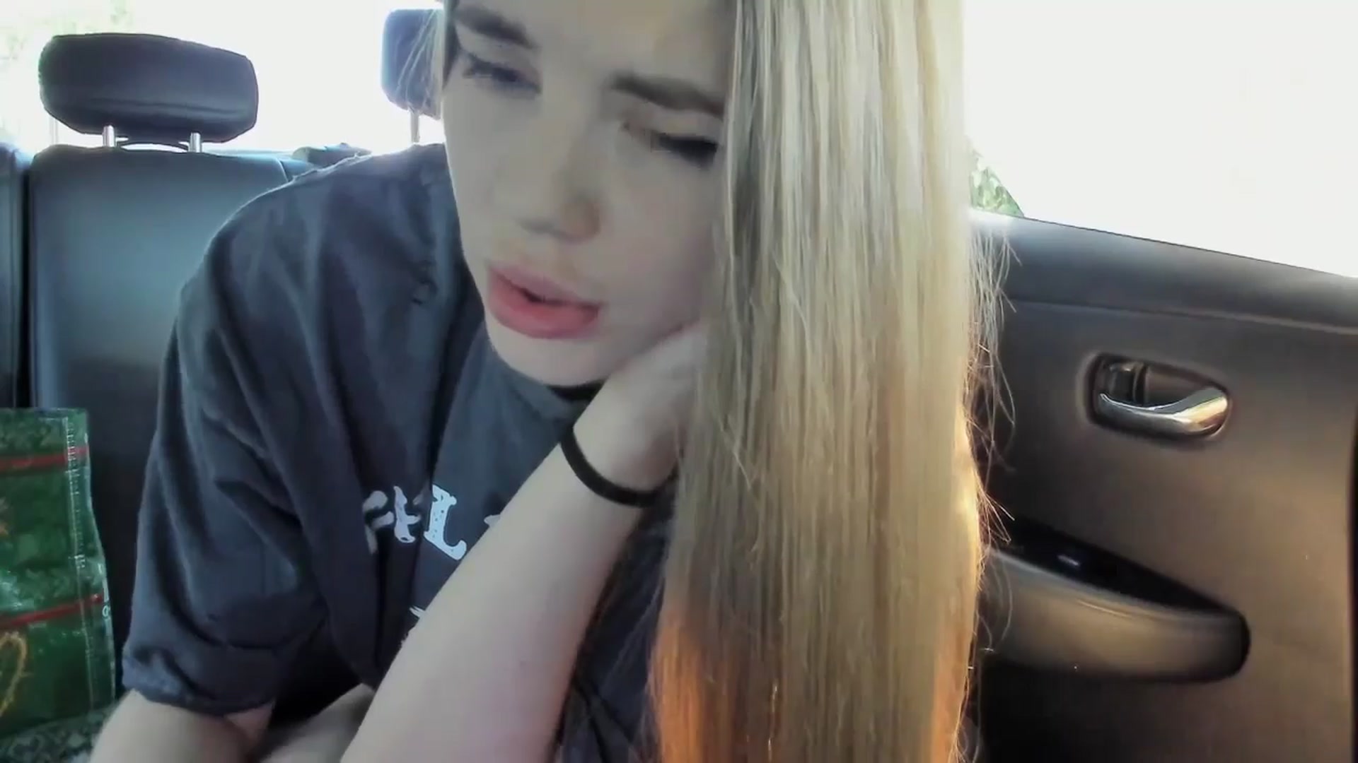 Gallery image thumbnail from Ihave_cookies's myfreecams stream on, 07/20/2024, 15:13 image 9 of 20