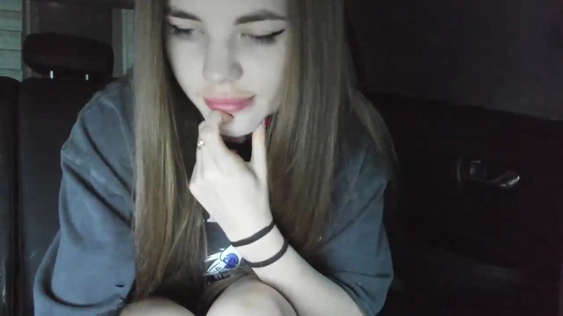 Gallery image thumbnail from Ihave_cookies's myfreecams stream on, 07/25/2024, 17:40 image 14 of 20