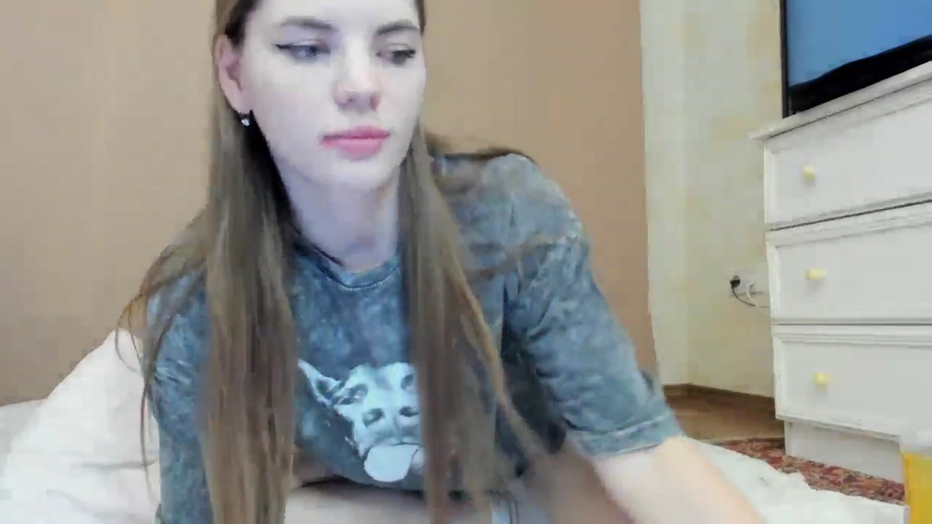 Gallery image thumbnail from Ihave_cookies's myfreecams stream on, 10/19/2024, 19:59 image 14 of 20