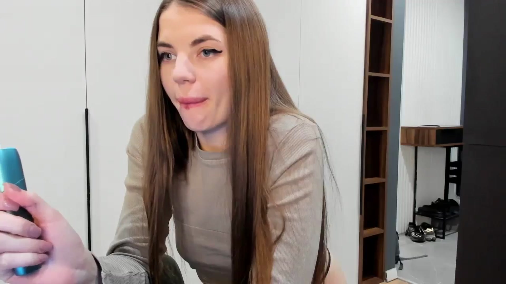 Gallery image thumbnail from Ihave_cookies's myfreecams stream on, 11/02/2024, 19:19 image 8 of 20