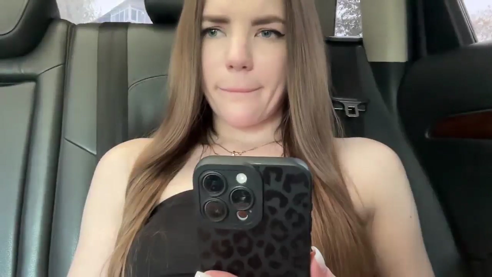 Gallery image thumbnail from Ihave_cookies's myfreecams stream on, 04/24/2025, 11:48 image 4 of 20