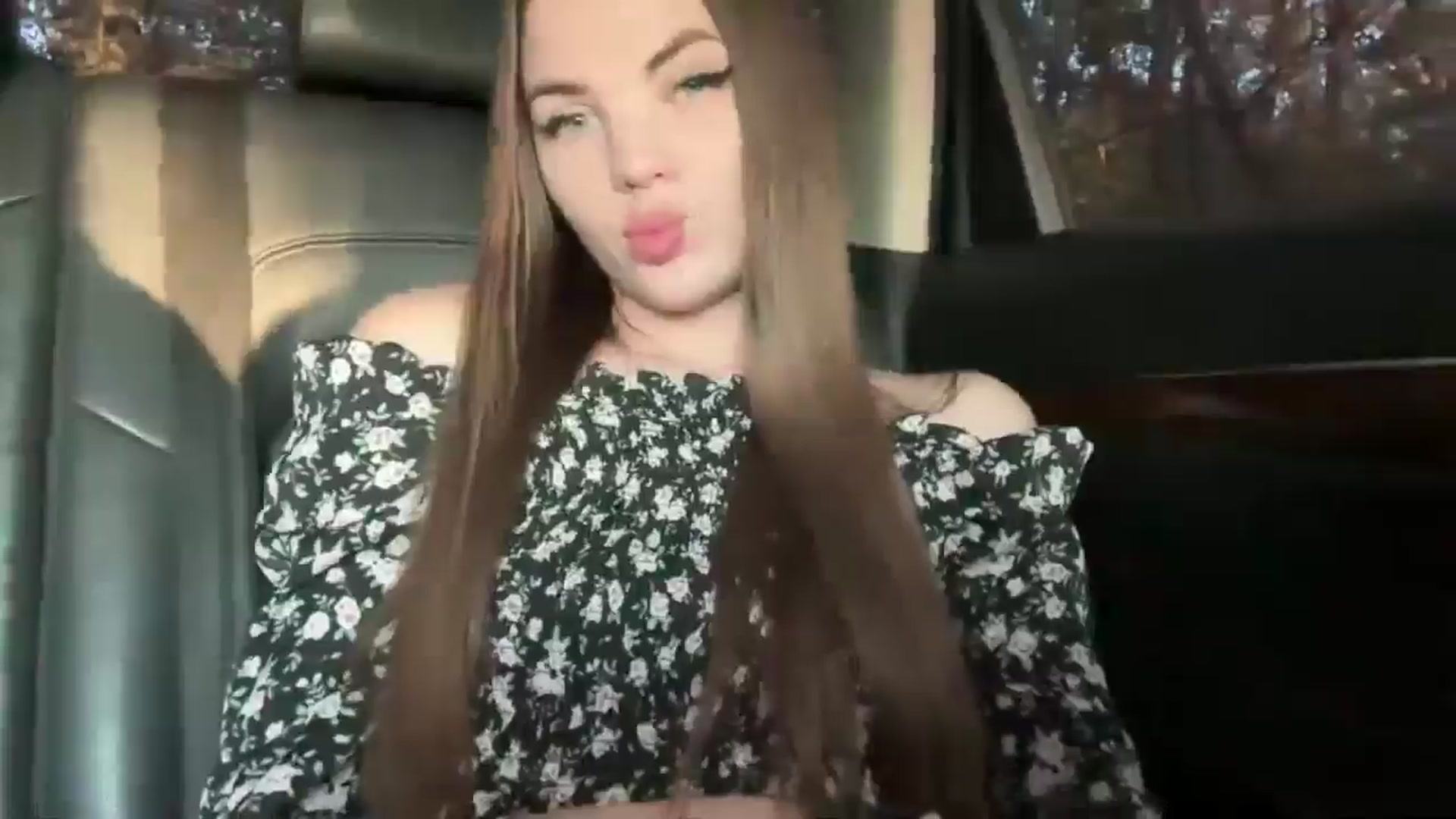 Gallery image thumbnail from Ihave_cookies's myfreecams stream on, 09/24/2025, 15:00 image 15 of 20