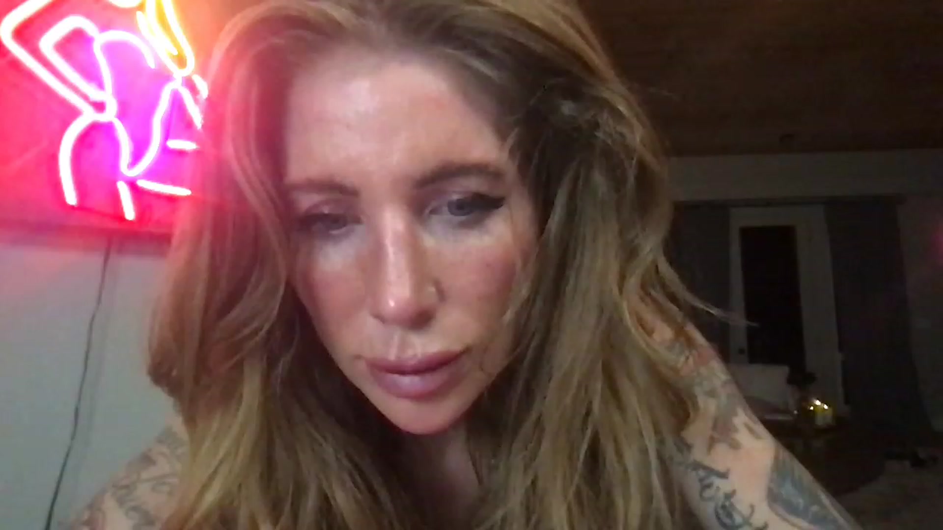 Gallery image thumbnail from Illicit69's myfreecams stream on, 11/25/2022, 05:43 image 19 of 20