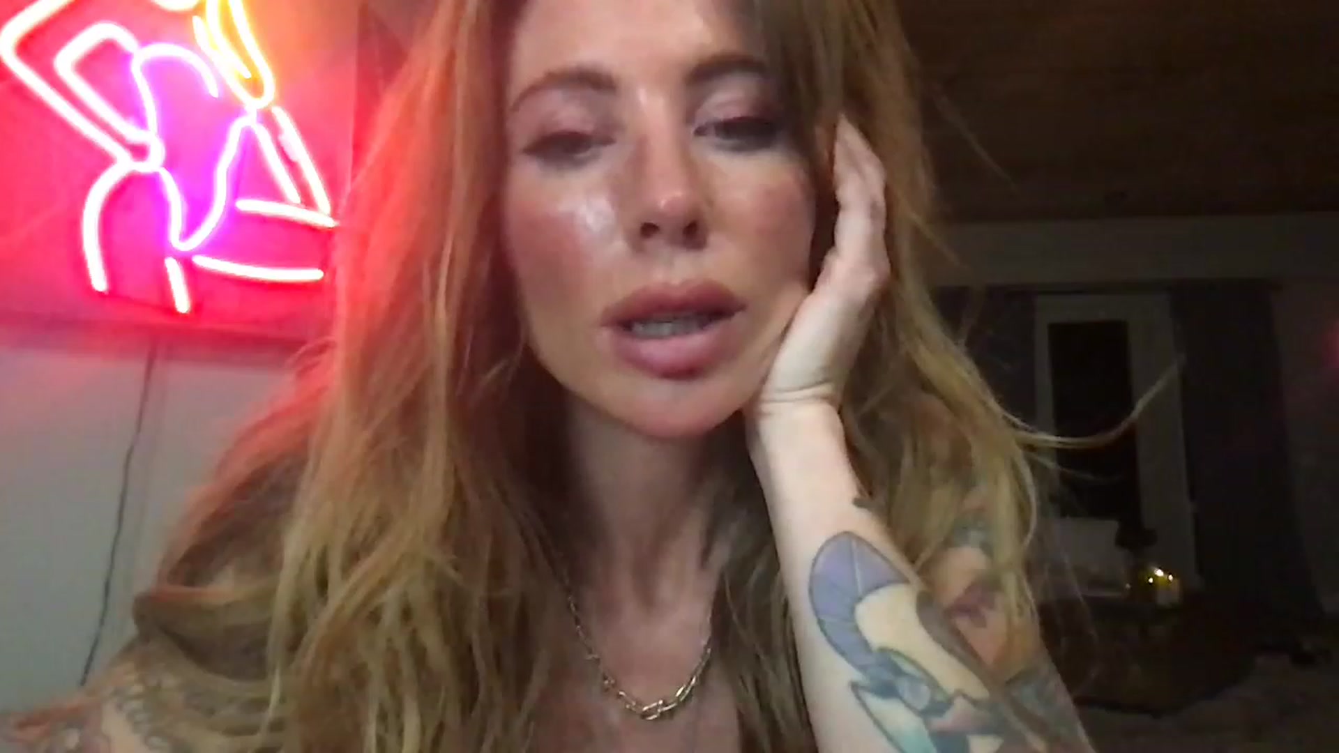 Gallery image thumbnail from Illicit69's myfreecams stream on, 11/25/2022, 05:43 image 12 of 20