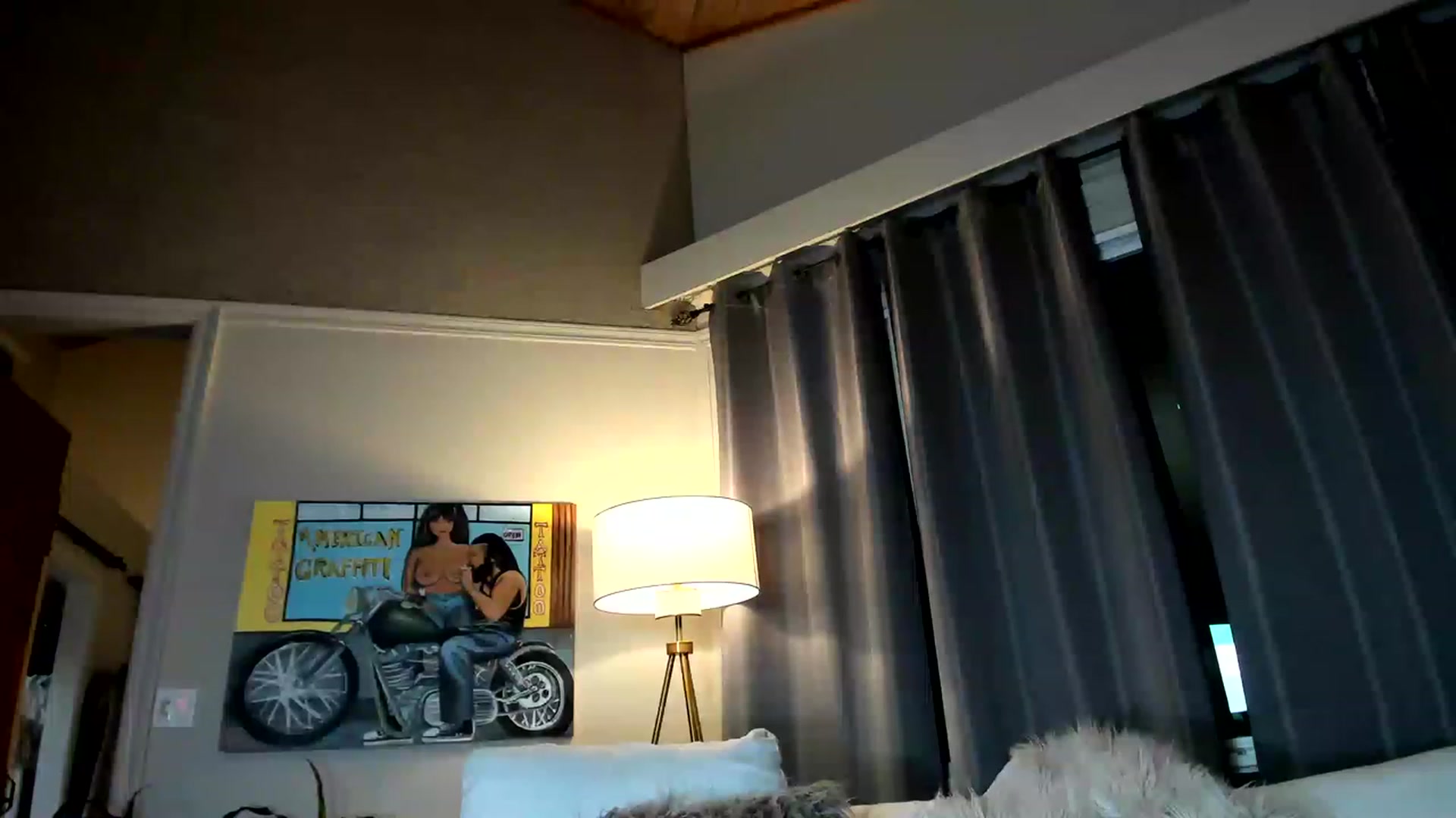 Gallery image thumbnail from Illicit69's myfreecams stream on, 12/06/2022, 02:50 image 16 of 20