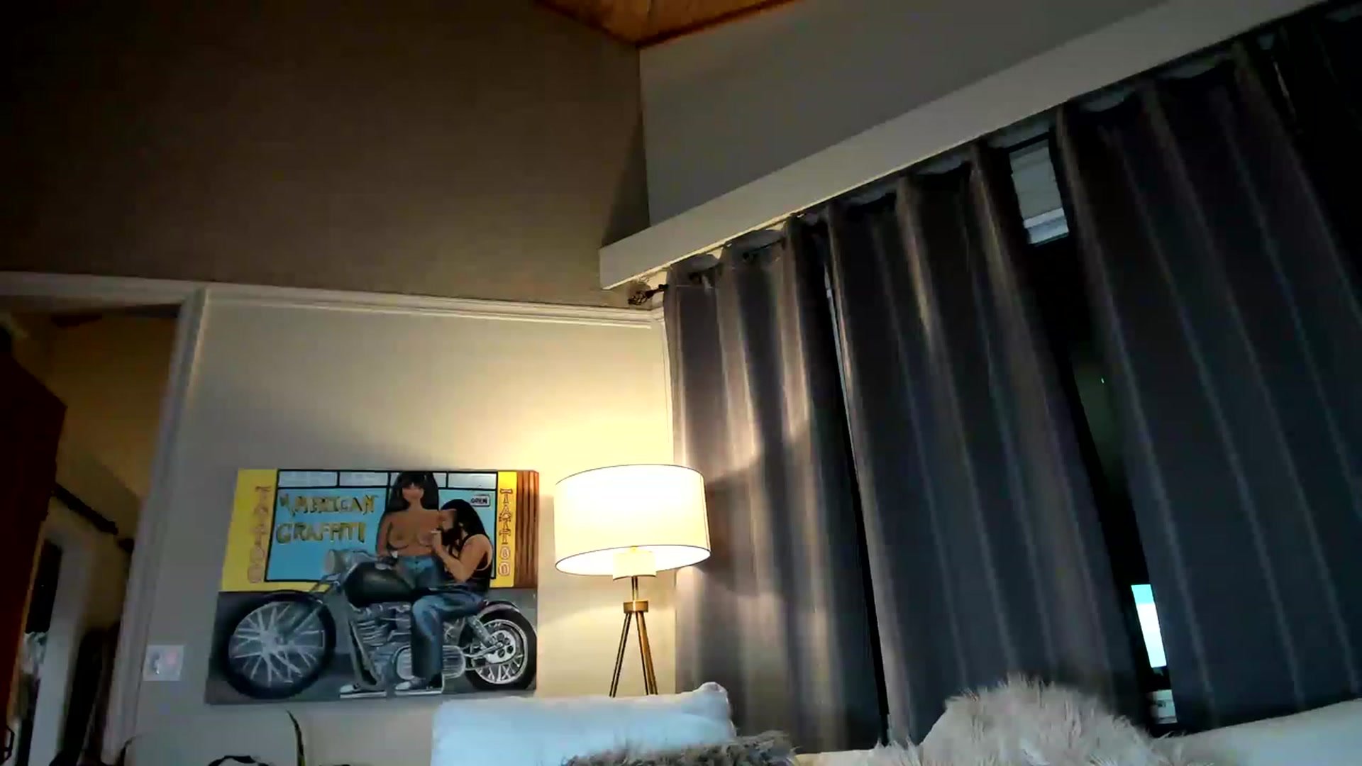 Gallery image thumbnail from Illicit69's myfreecams stream on, 12/06/2022, 02:50 image 19 of 20