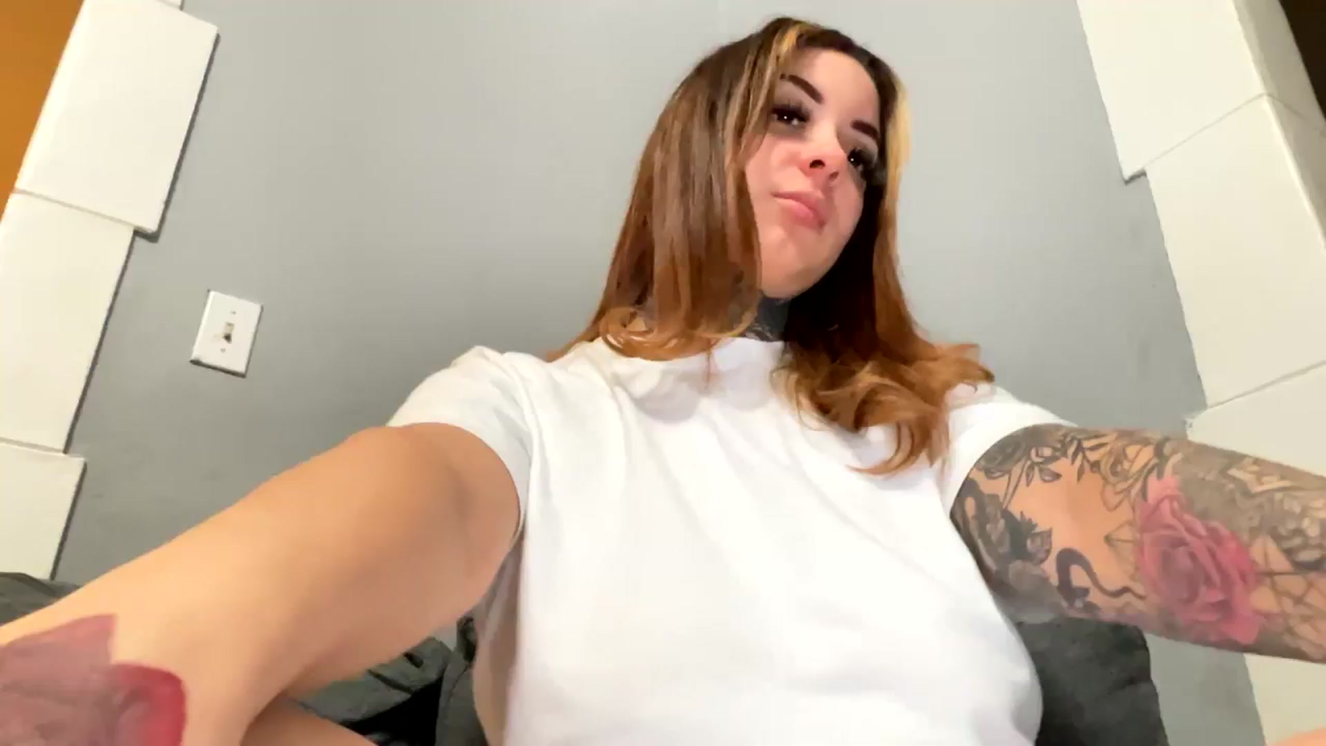 Gallery image thumbnail from IllusionBby's myfreecams stream on, 11/24/2023, 08:48 image 17 of 20