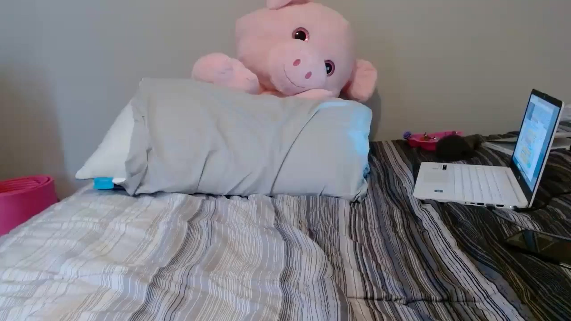 Gallery image thumbnail from IllusionBby's myfreecams stream on, 12/04/2024, 17:09 image 4 of 20