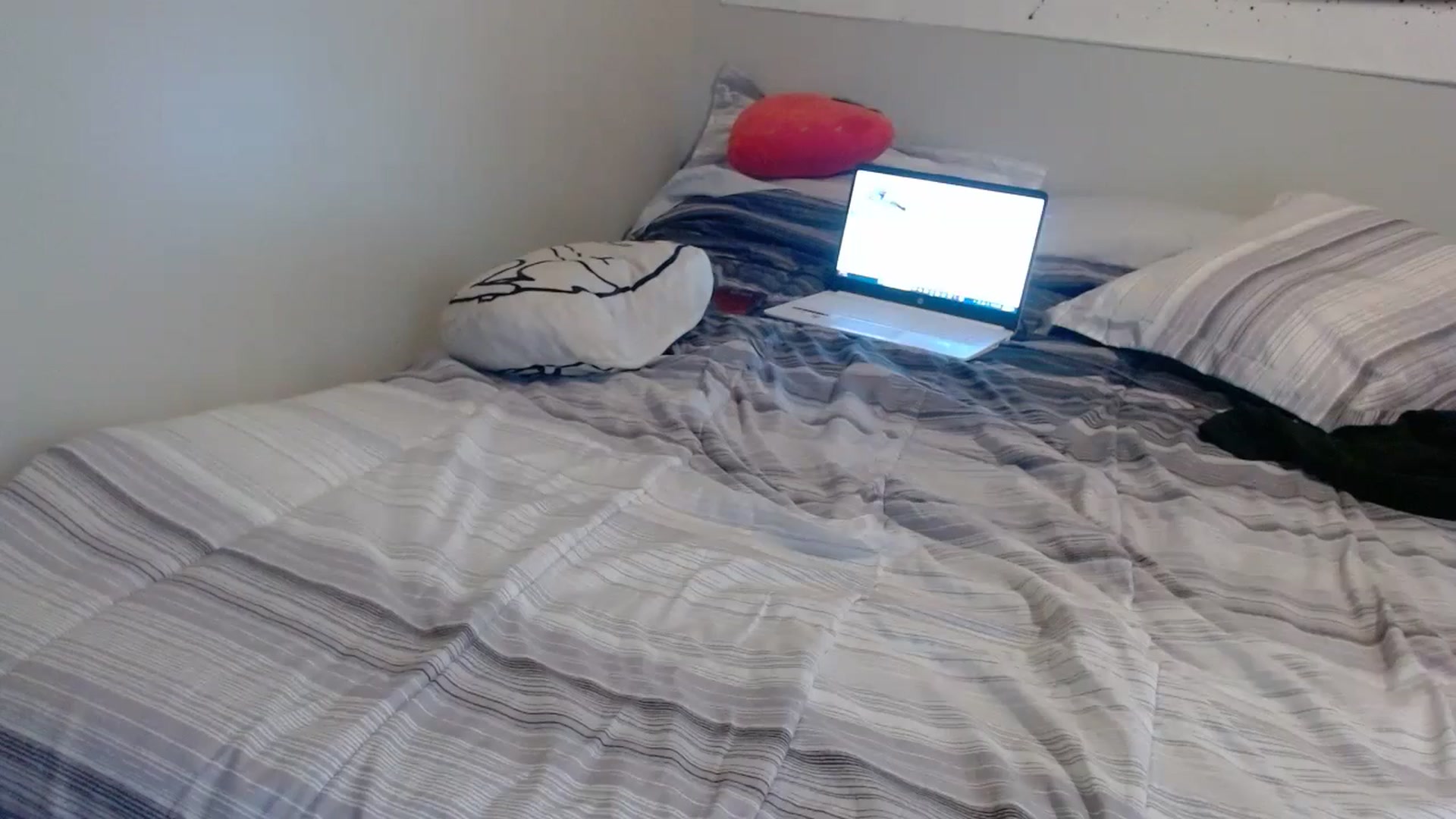 Gallery image thumbnail from IllusionBby's myfreecams stream on, 12/09/2024, 20:04 image 1 of 20