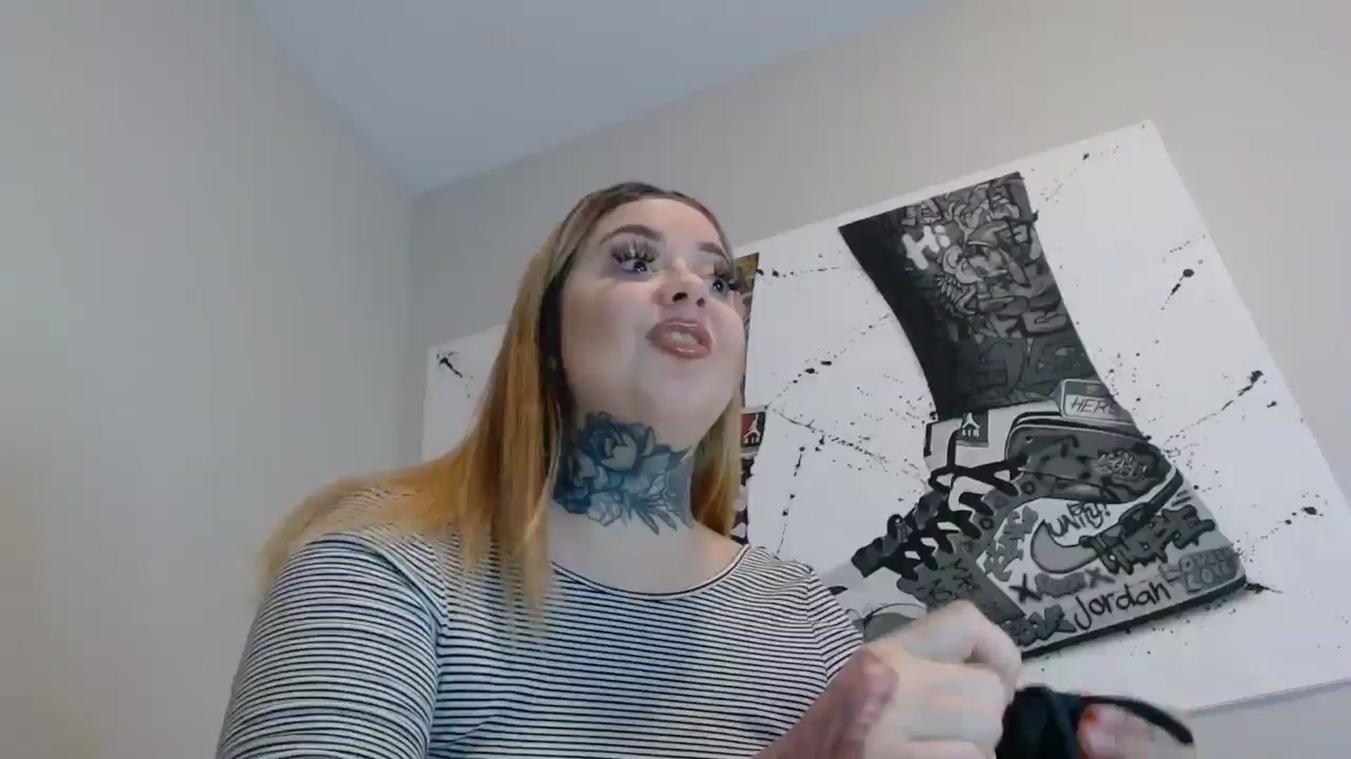 Gallery image thumbnail from IllusionBby's myfreecams stream on, 01/02/2025, 08:43 image 1 of 20