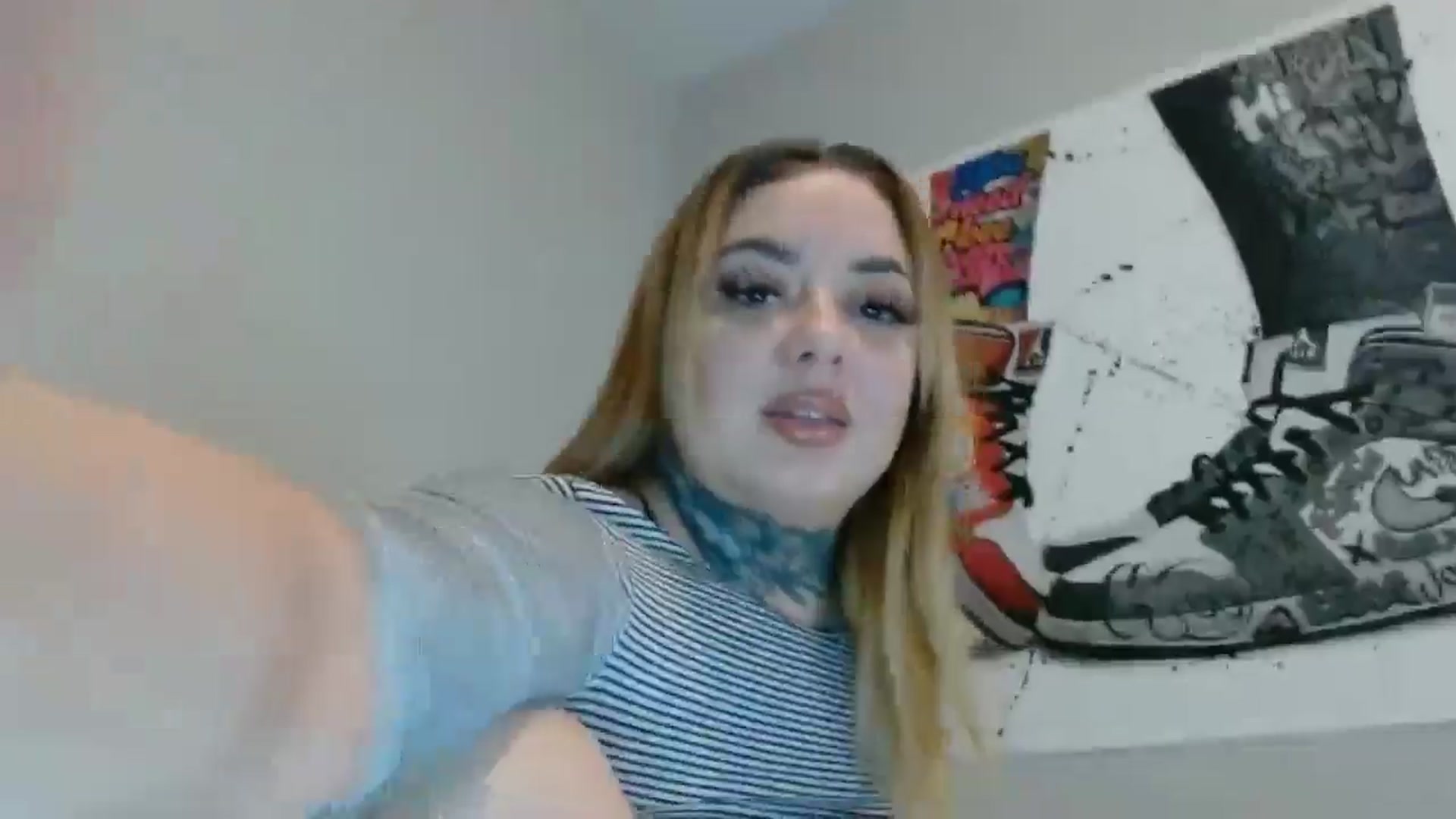 Gallery image thumbnail from IllusionBby's myfreecams stream on, 01/02/2025, 09:16 image 10 of 20