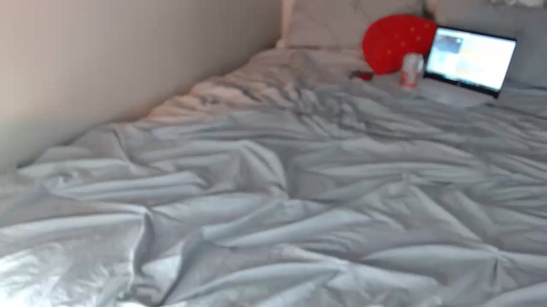Gallery image thumbnail from IllusionBby's myfreecams stream on, 05/01/2025, 19:31 image 1 of 20