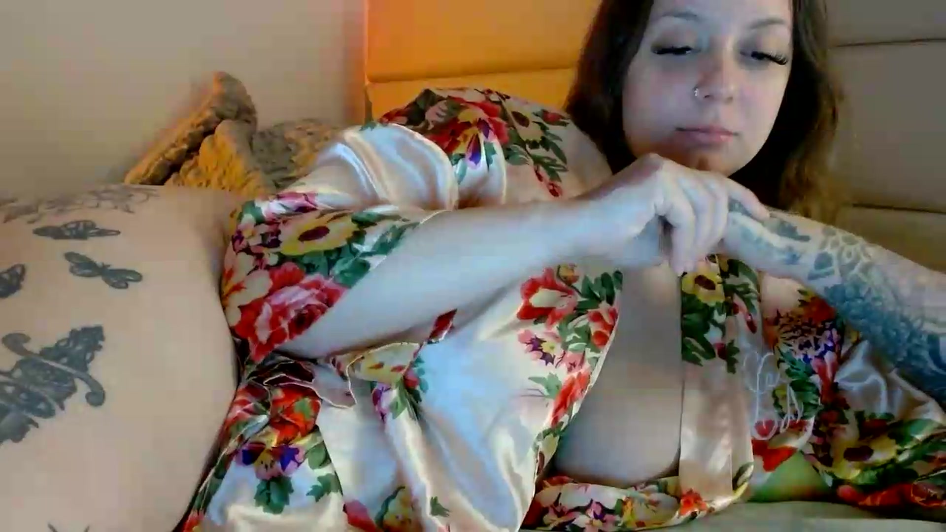 Gallery image thumbnail from IllusionBby's myfreecams stream on, 08/01/2026, 10:19 image 15 of 20