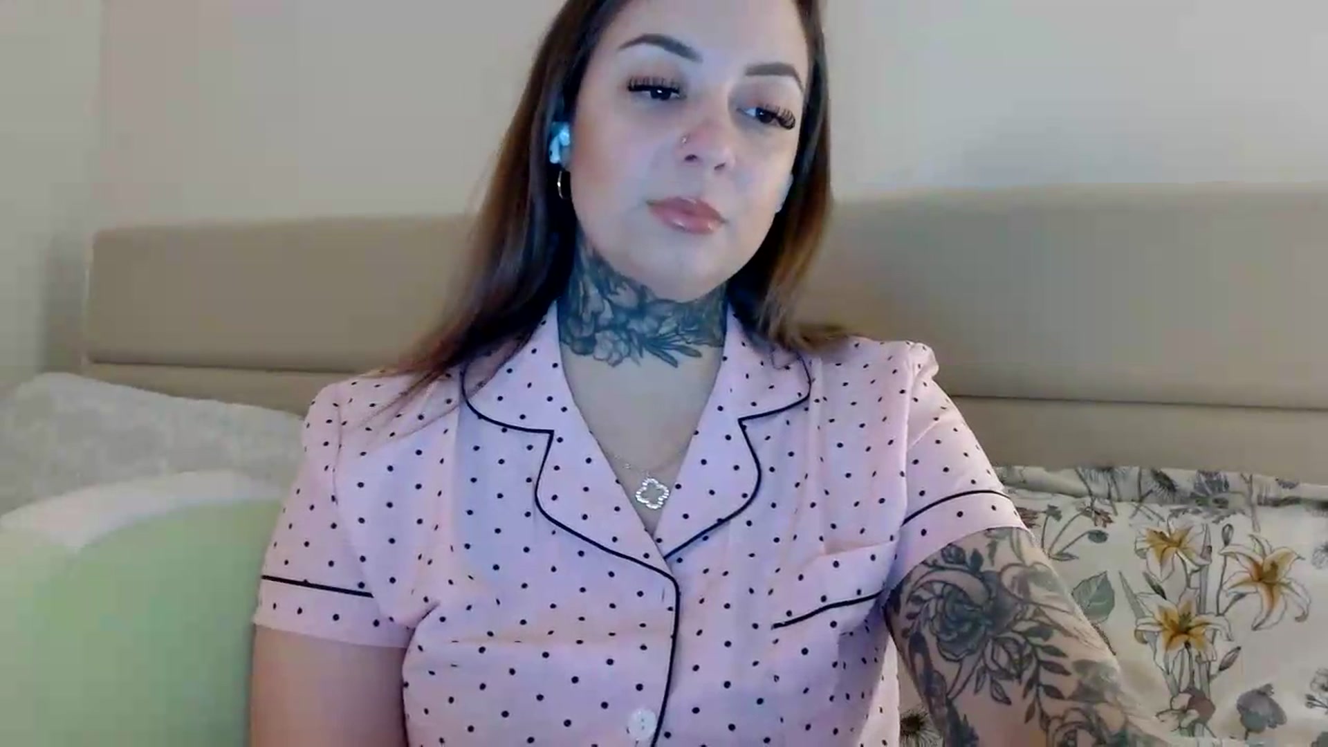 Gallery image thumbnail from IllusionBby's myfreecams stream on, 08/20/2026, 02:29 image 18 of 20