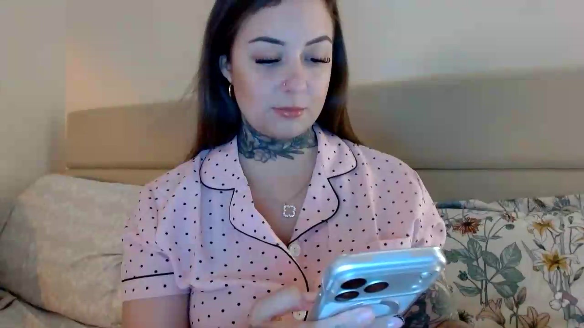Gallery image thumbnail from IllusionBby's myfreecams stream on, 08/20/2026, 02:29 image 2 of 20