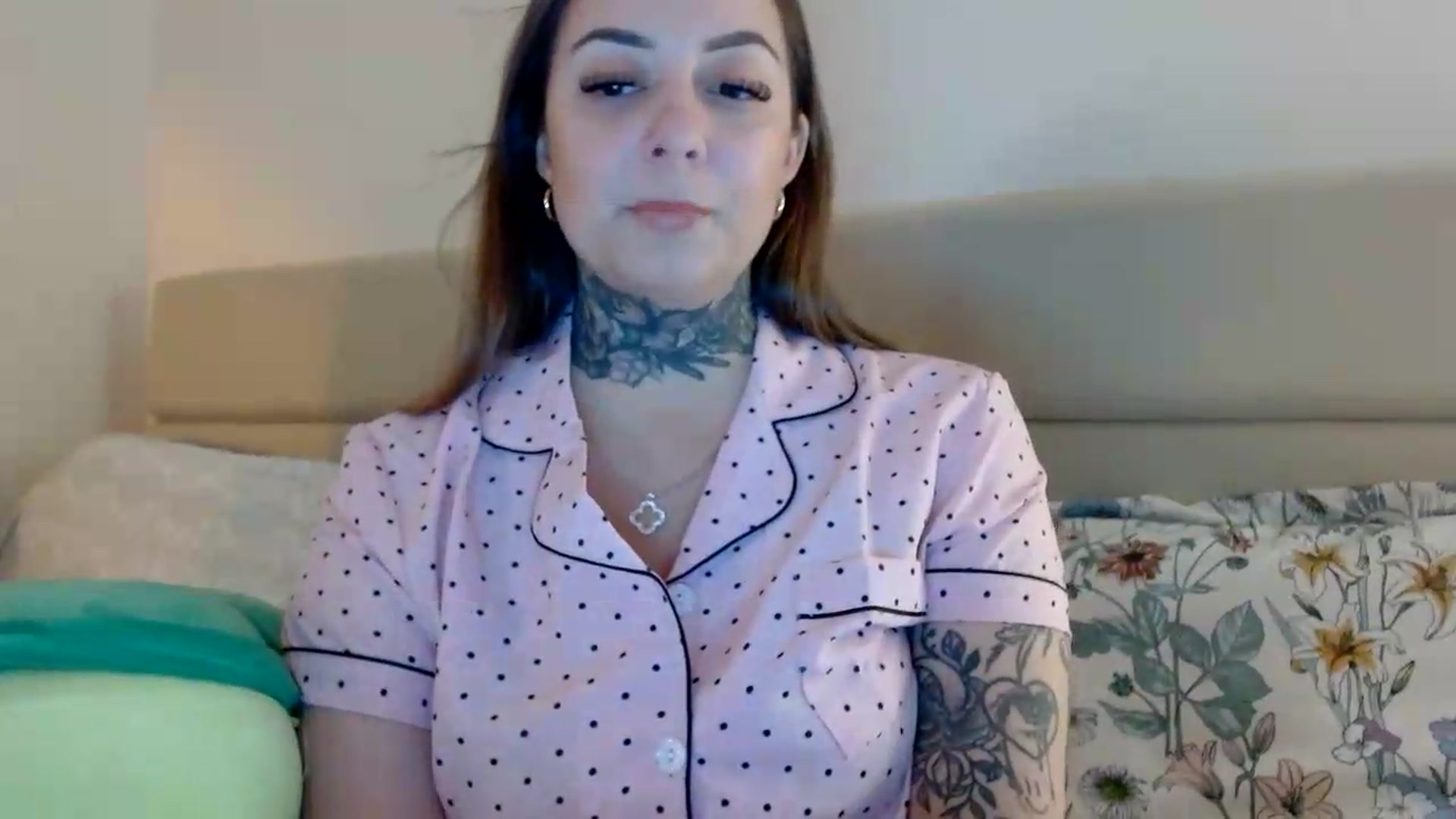 Gallery image thumbnail from IllusionBby's myfreecams stream on, 08/20/2026, 02:29 image 9 of 20