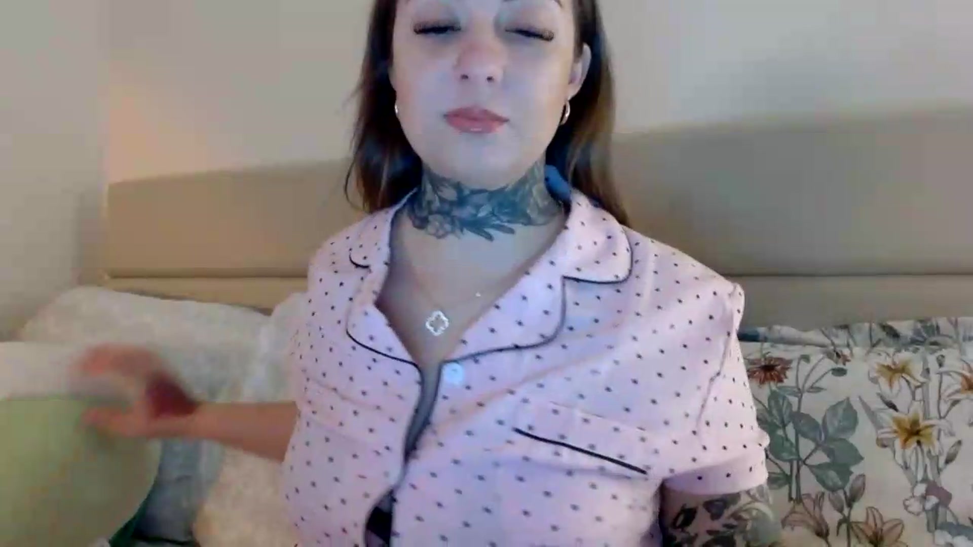 Gallery image thumbnail from IllusionBby's myfreecams stream on, 08/20/2026, 02:29 image 14 of 20
