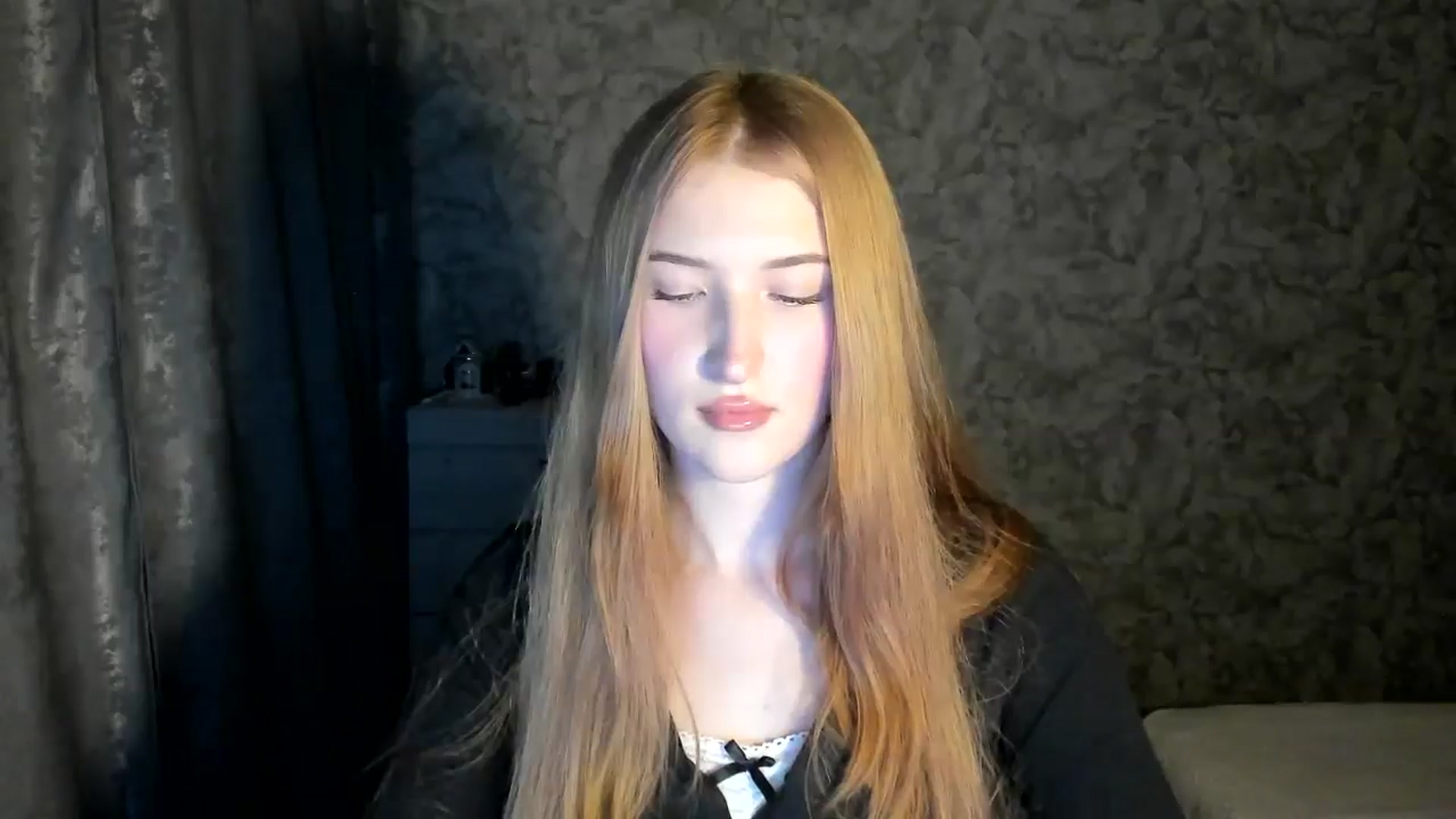 Gallery image thumbnail from Ilona_Here's myfreecams stream on, 12/29/2025, 17:30 image 13 of 20