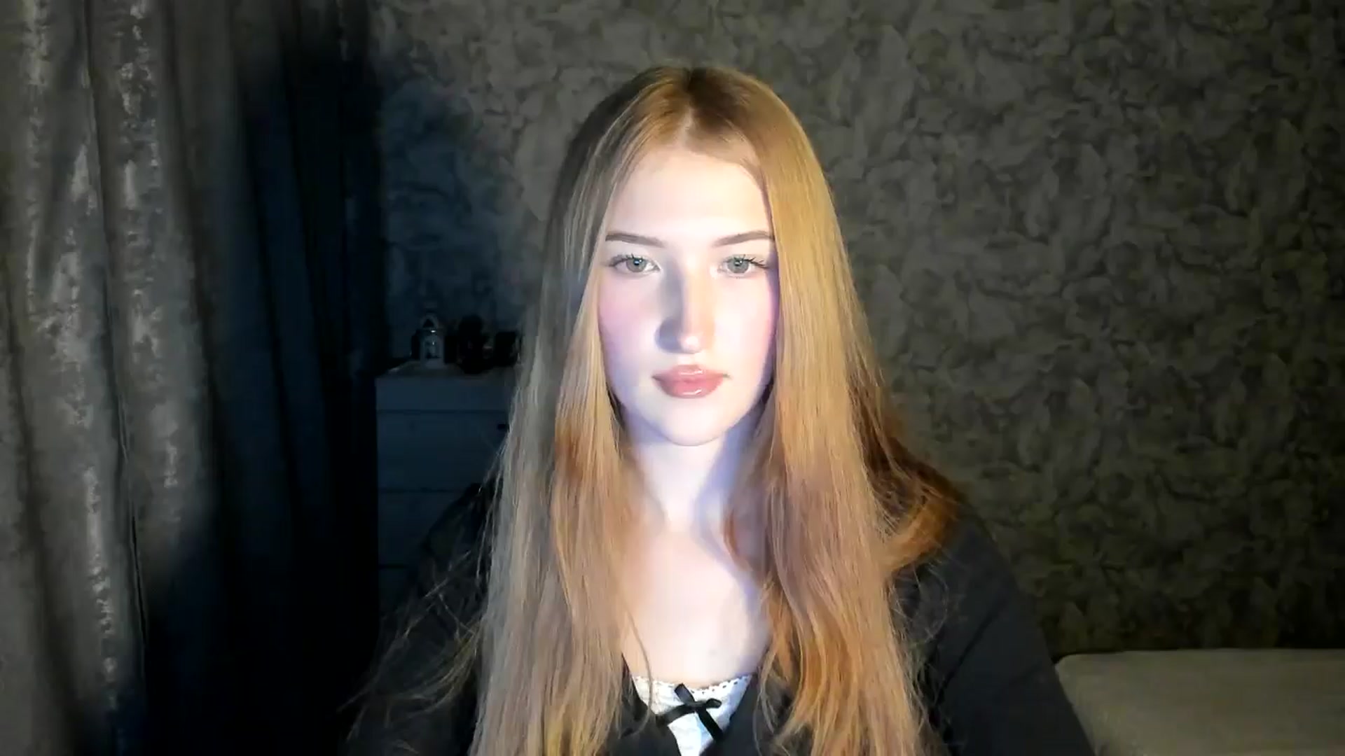 Gallery image thumbnail from Ilona_Here's myfreecams stream on, 12/29/2025, 17:30 image 12 of 20