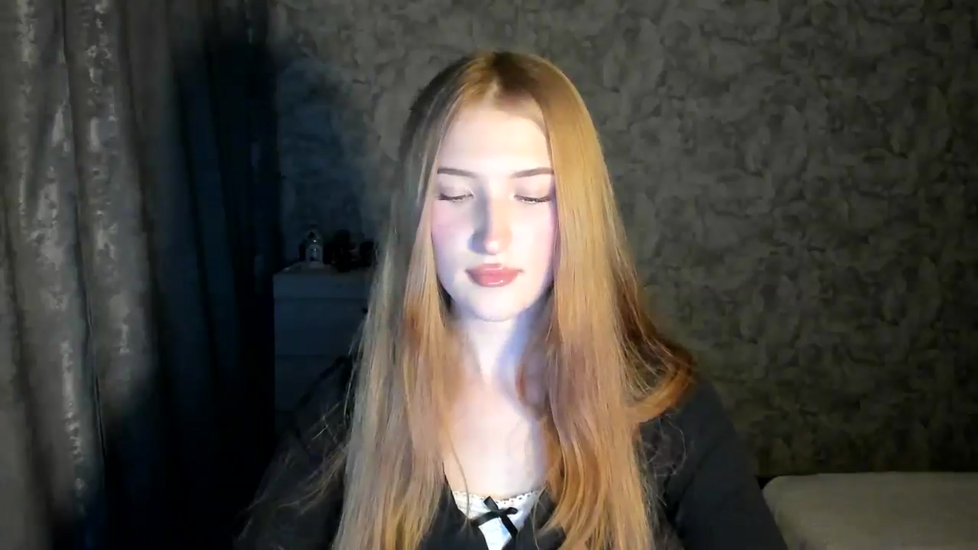 Gallery image thumbnail from Ilona_Here's myfreecams stream on, 12/29/2025, 17:30 image 18 of 20