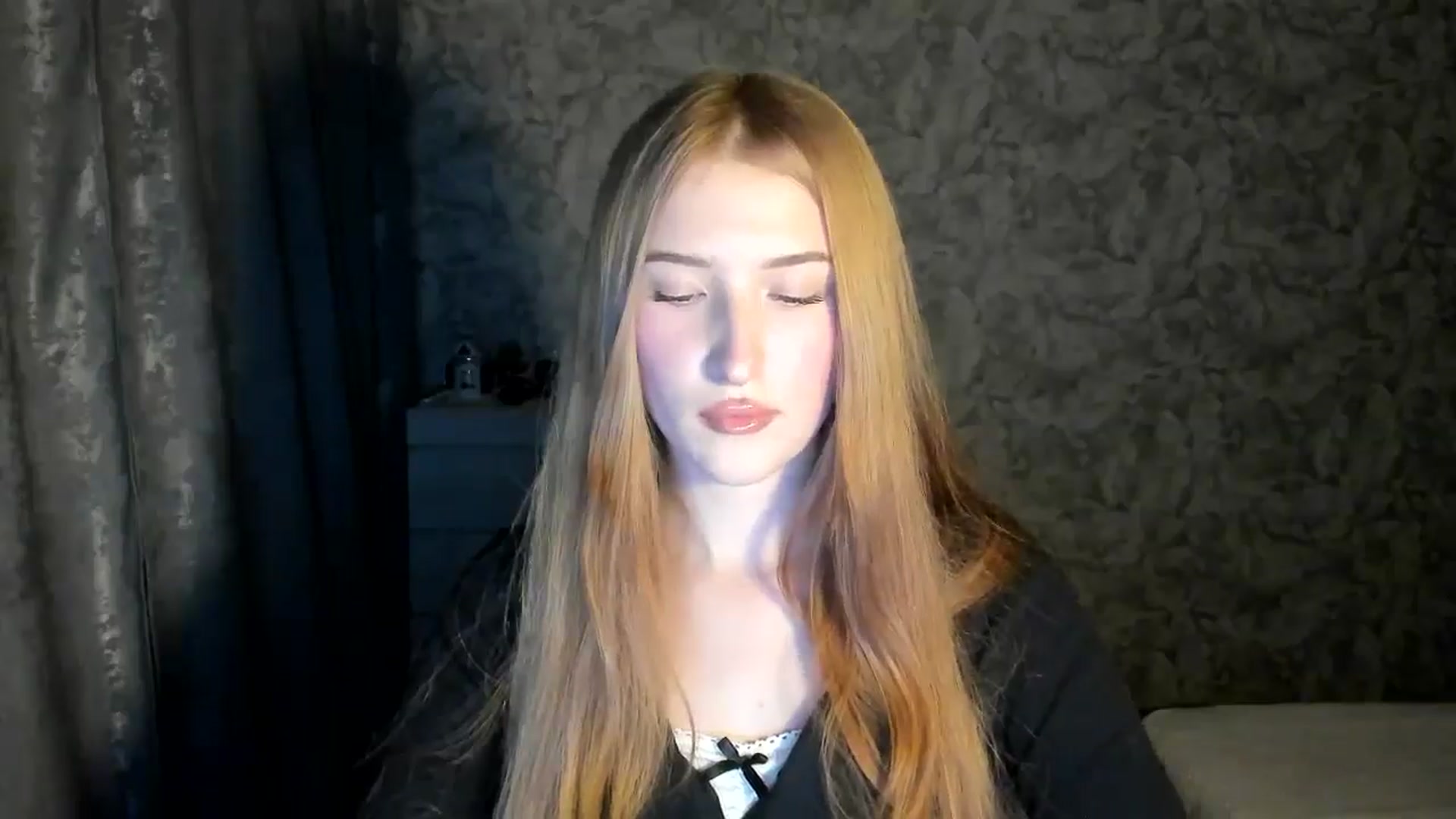 Gallery image thumbnail from Ilona_Here's myfreecams stream on, 12/29/2025, 17:30 image 11 of 20