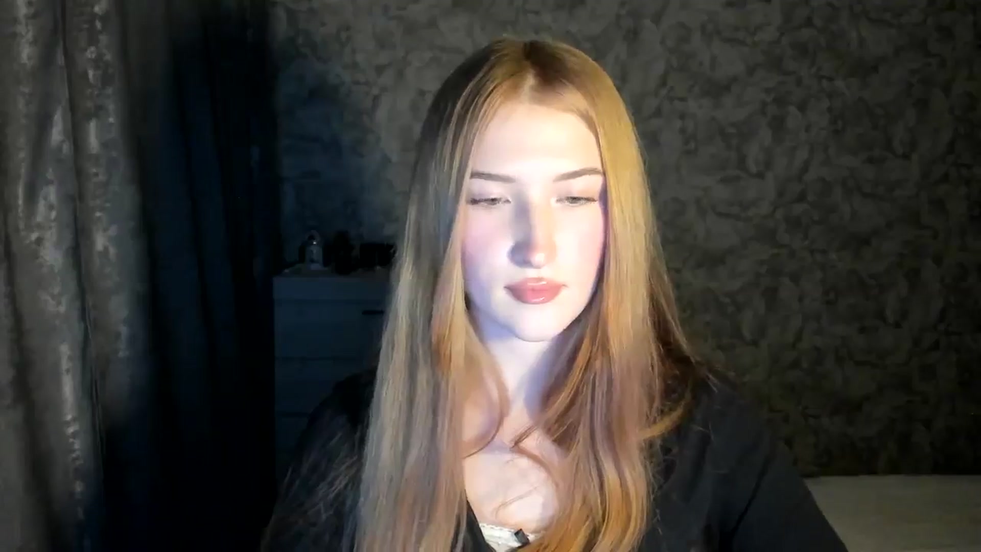 Gallery image thumbnail from Ilona_Here's myfreecams stream on, 12/29/2025, 17:30 image 5 of 20