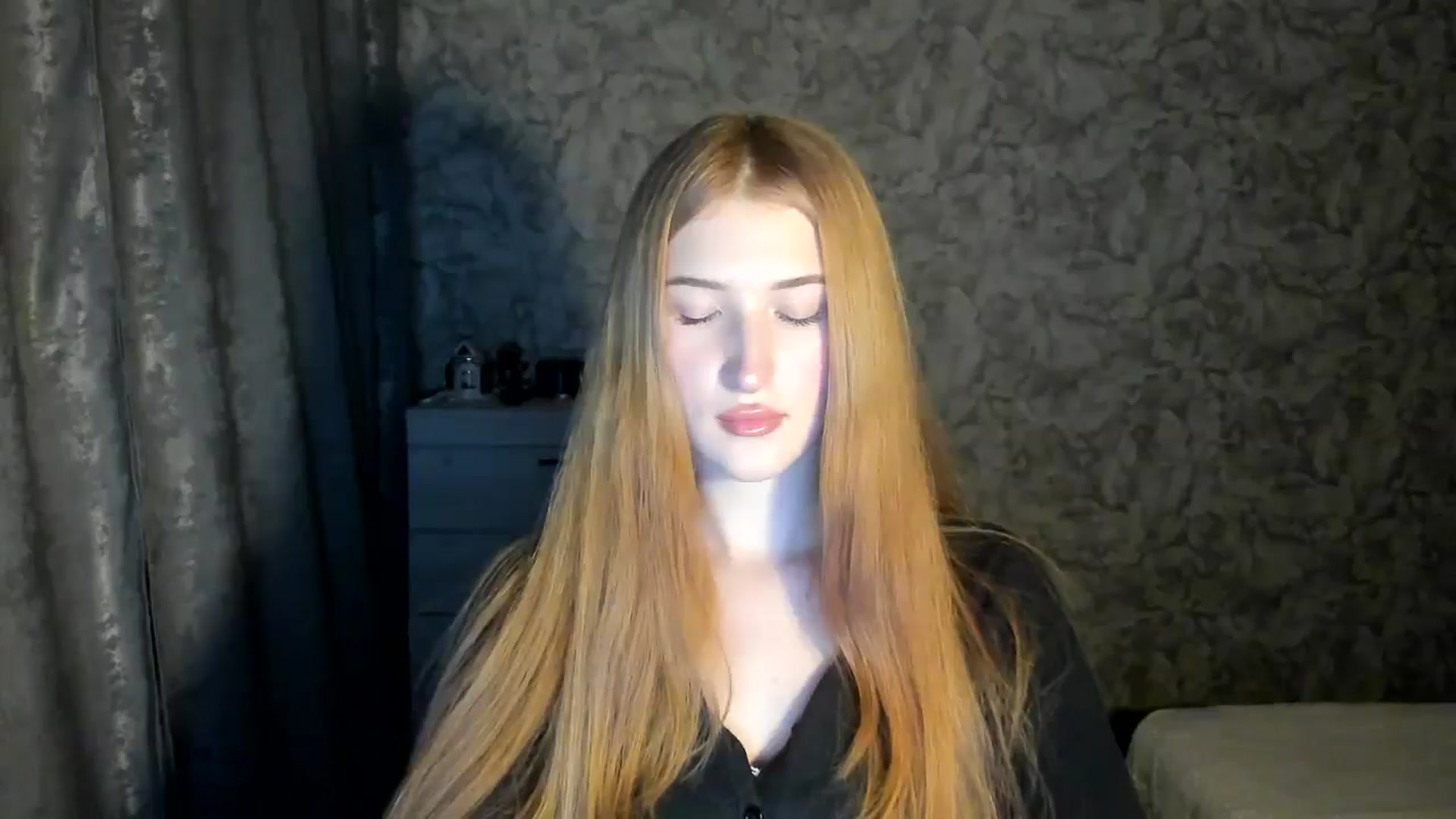 Gallery image thumbnail from Ilona_Here's myfreecams stream on, 12/29/2025, 19:23 image 8 of 20