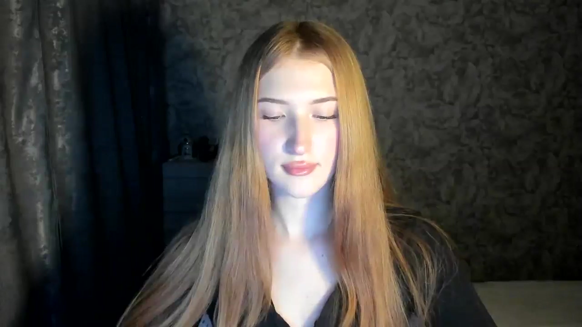 Gallery image thumbnail from Ilona_Here's myfreecams stream on, 12/29/2025, 19:23 image 3 of 20