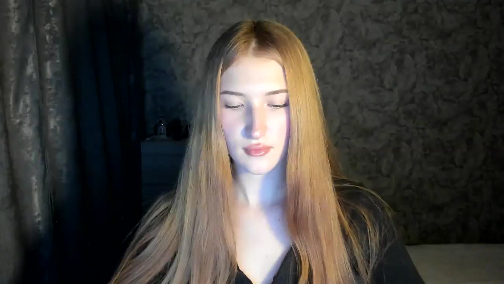 Gallery image thumbnail from Ilona_Here's myfreecams stream on, 12/29/2025, 19:23 image 5 of 20