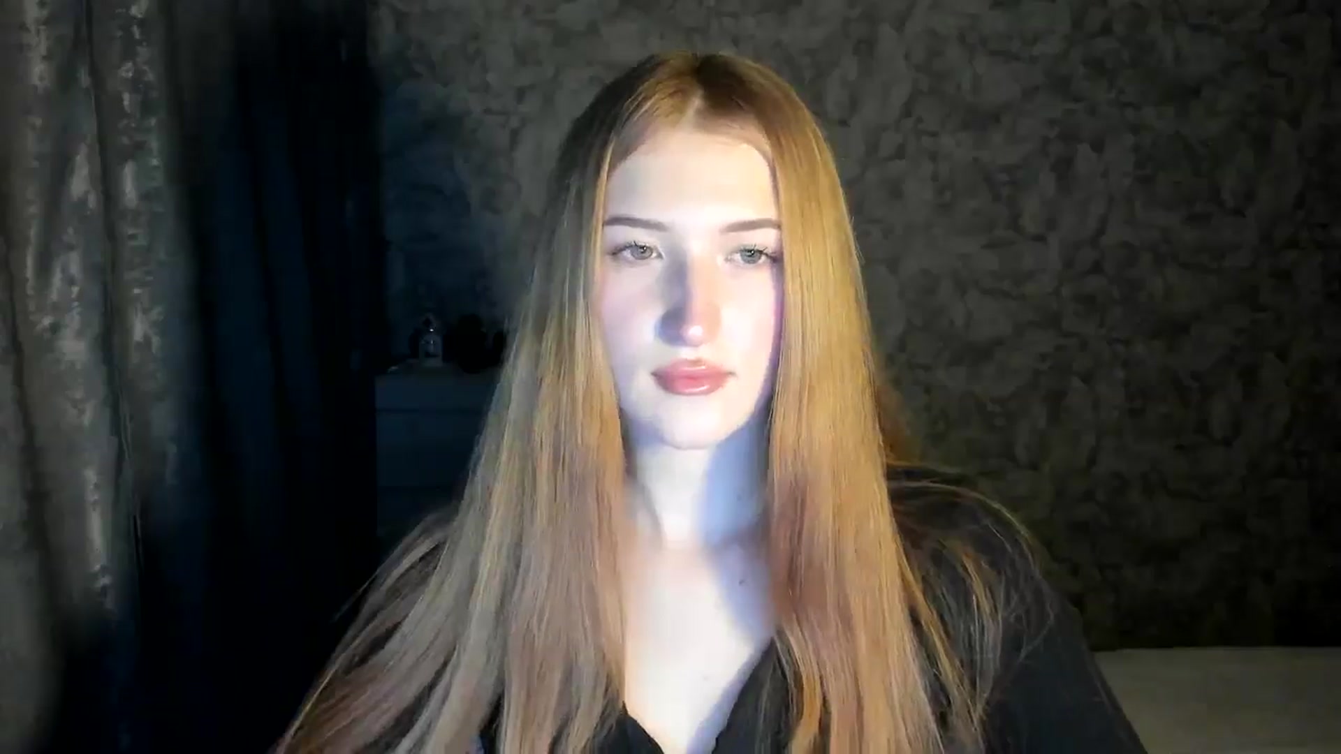 Gallery image thumbnail from Ilona_Here's myfreecams stream on, 12/29/2025, 19:23 image 4 of 20
