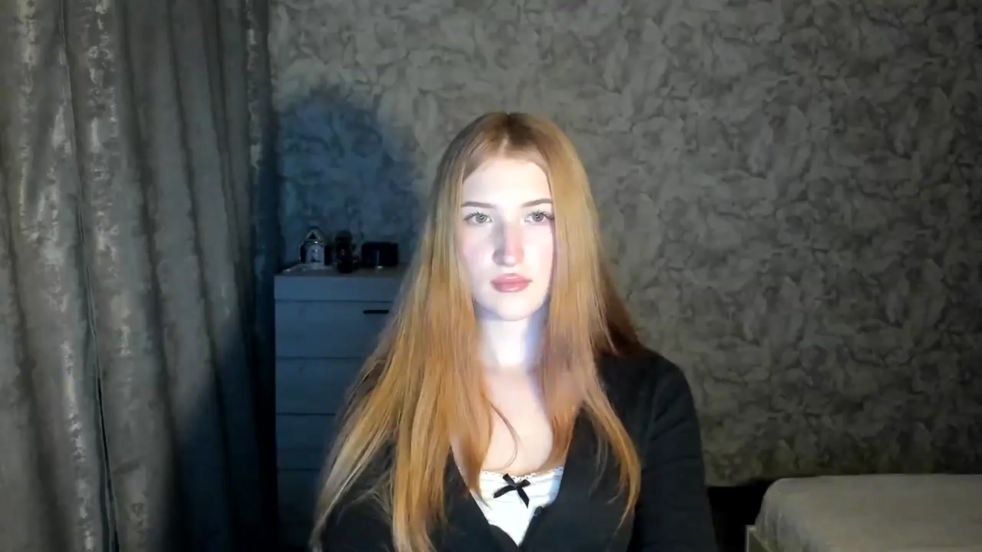 Gallery image thumbnail from Ilona_Here's myfreecams stream on, 12/29/2025, 20:03 image 17 of 20